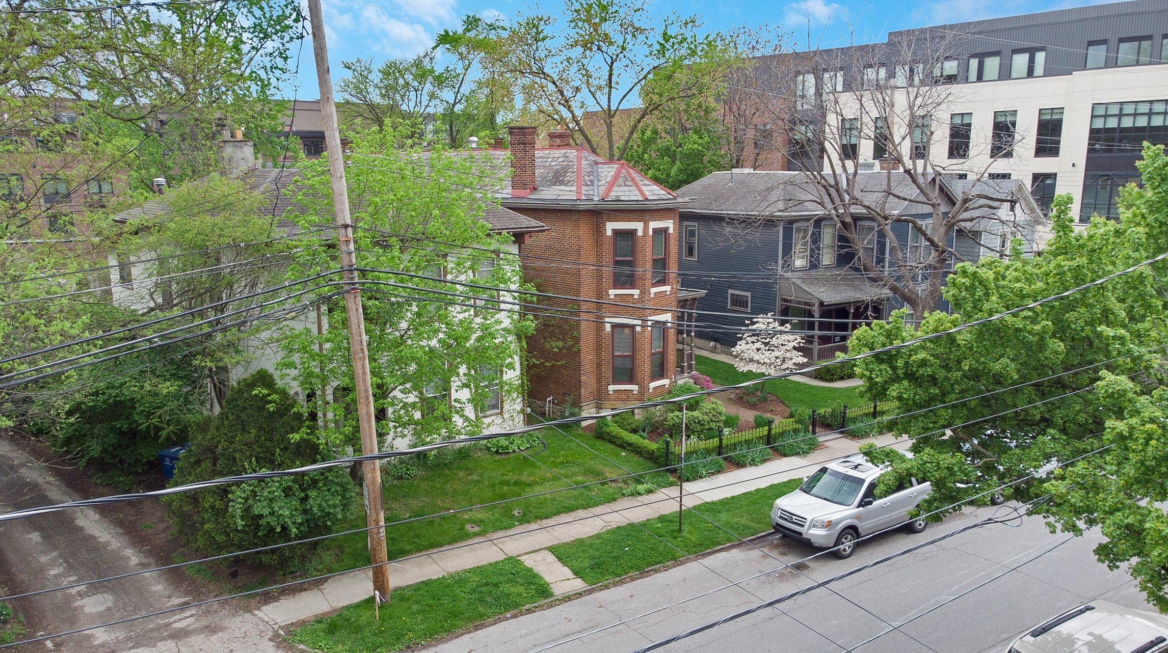 29 1st Ave, Columbus OH 43201-3389 exterior