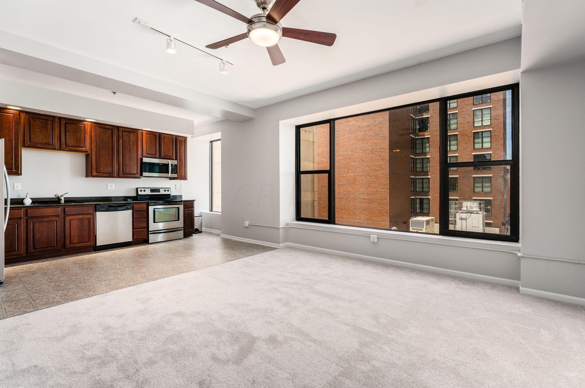 78 E Chestnut St #508, Columbus, OH 43215