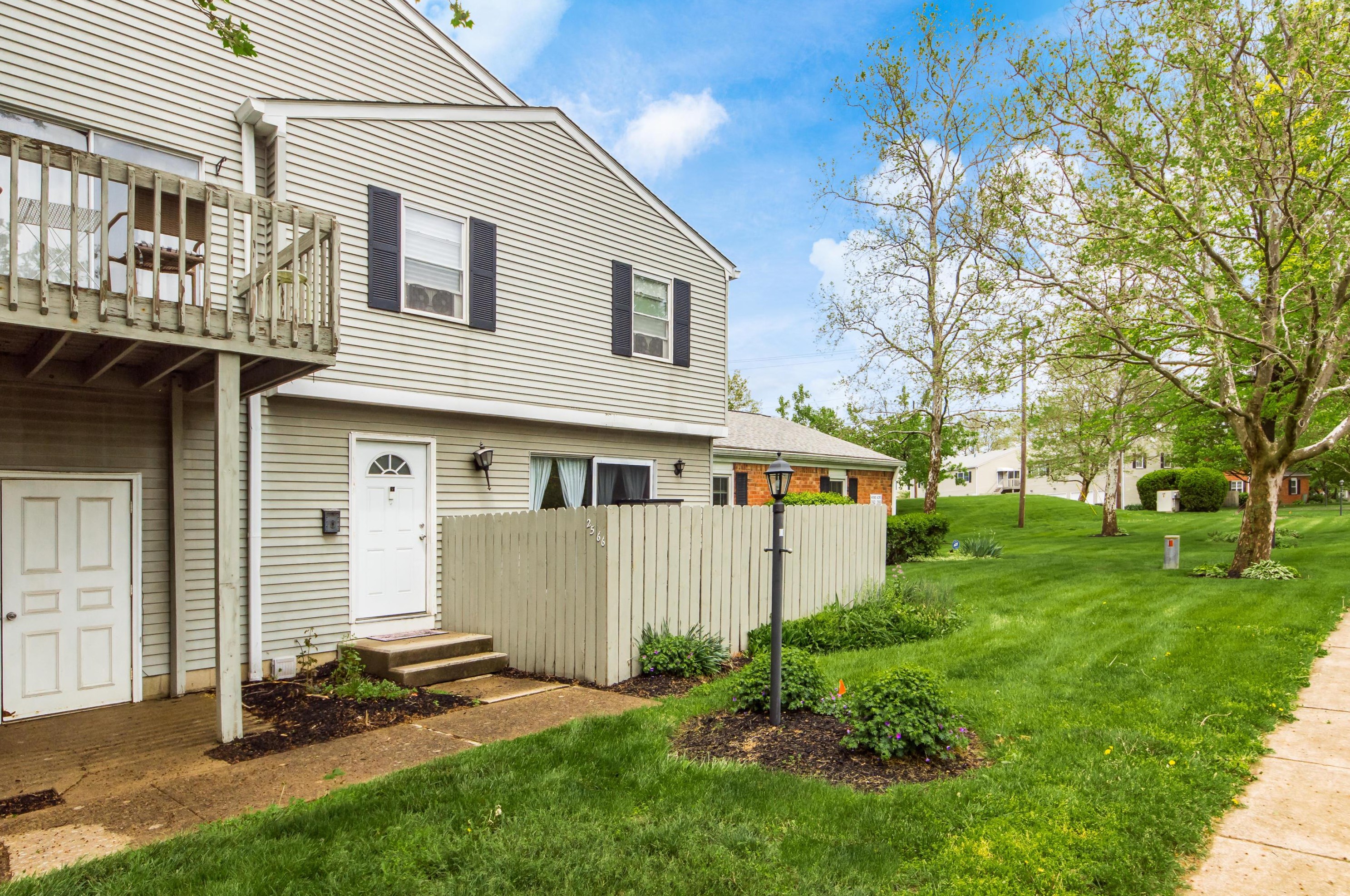 2566 Home Acre Dr, Columbus, OH 43231-1603