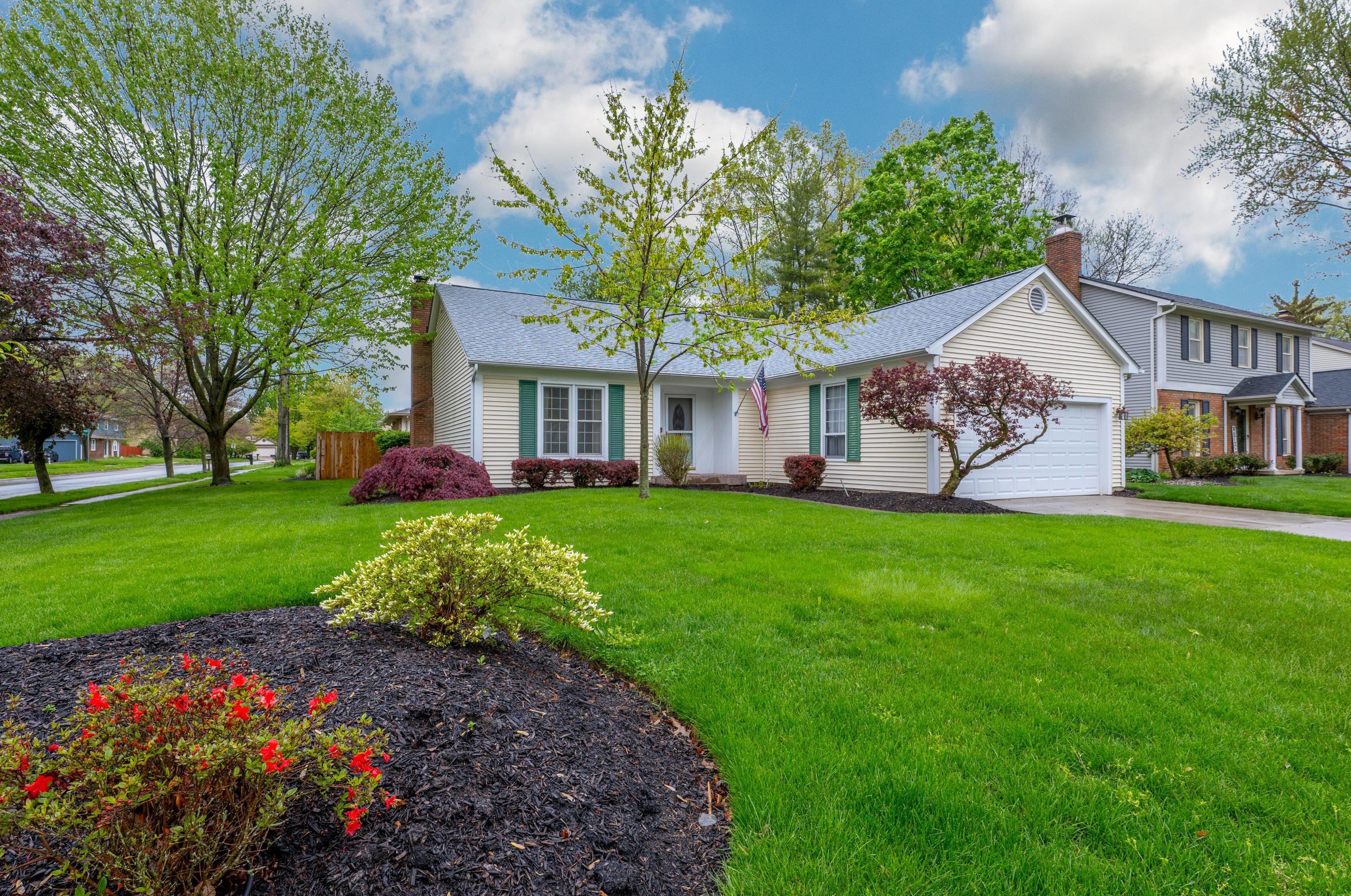 7623 Smoketree Ct, Columbus, OH 43235-1838