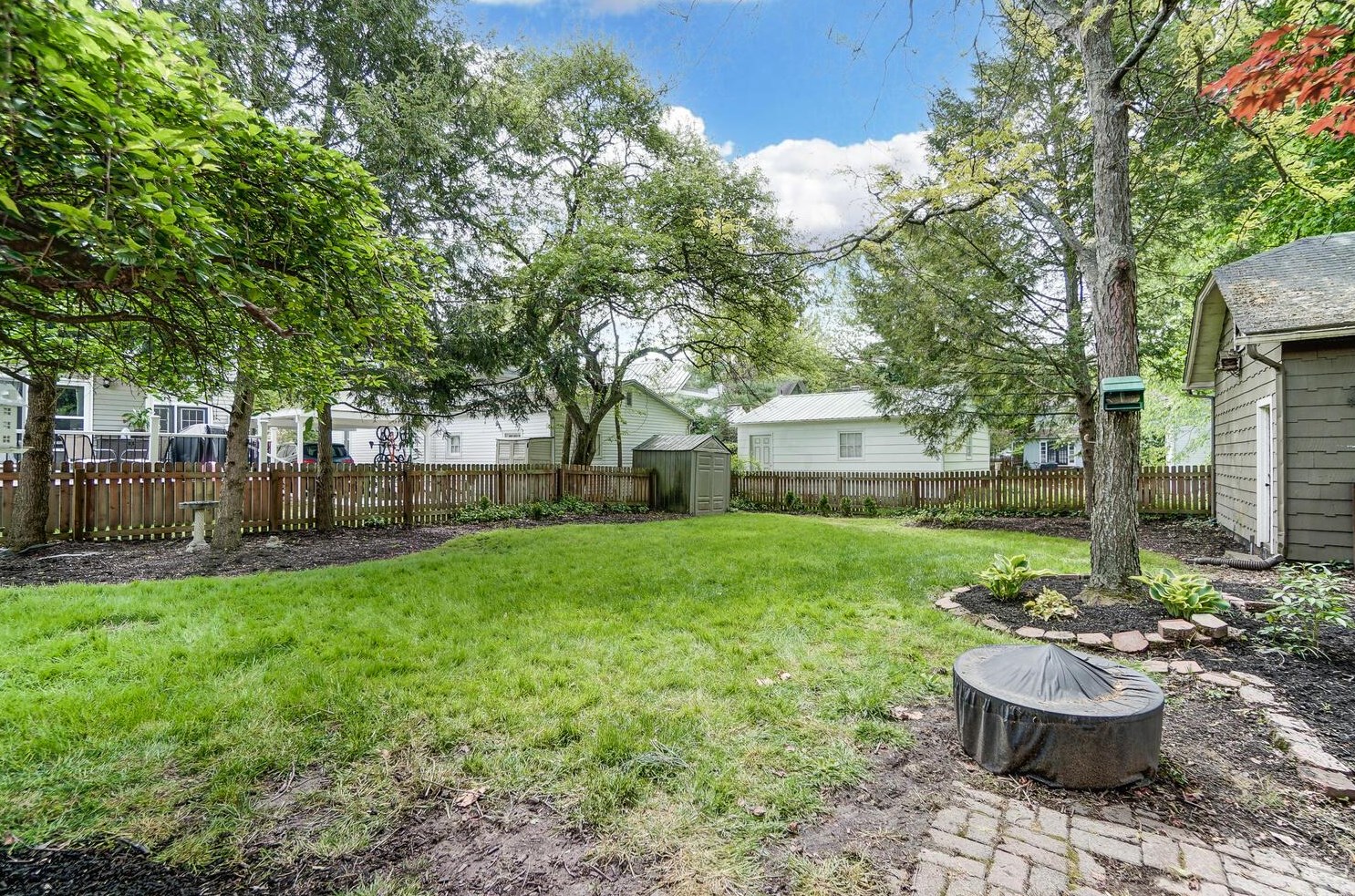 335 Summit St, Granville OH  43023-1345 exterior