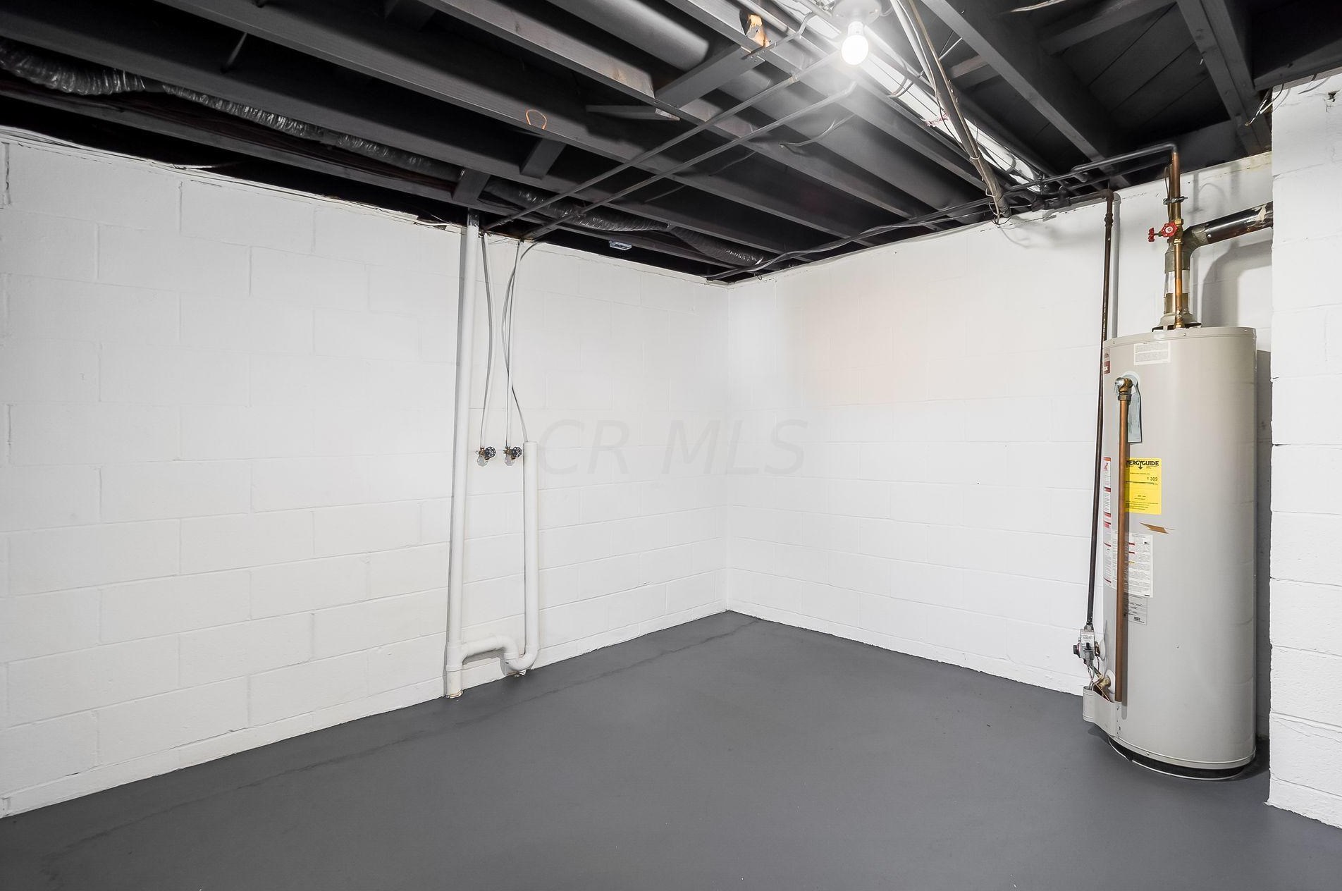 2040 Fenton St, Columbus OH  43224-1366 exterior