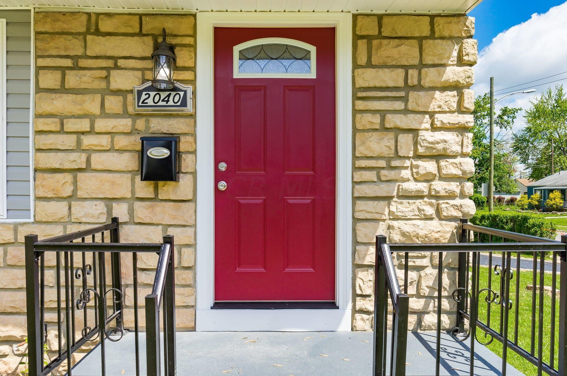 2040 Fenton St, Columbus OH  43224-1366 exterior