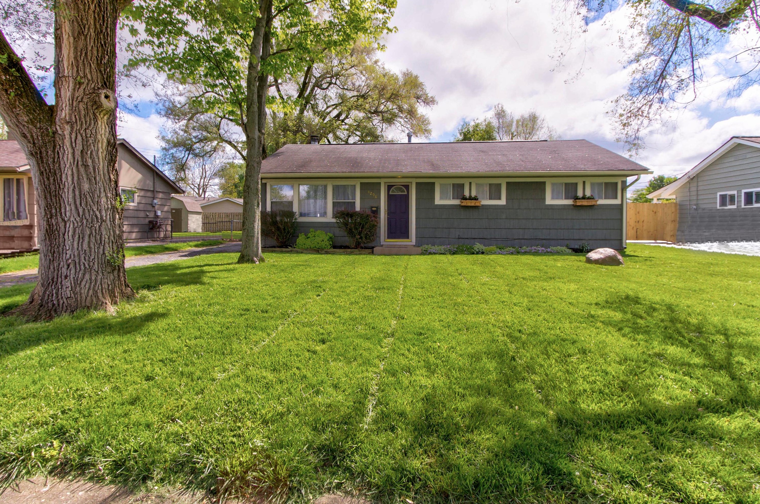 4298 Kerr Dr, Hilliard, OH 43026-1028