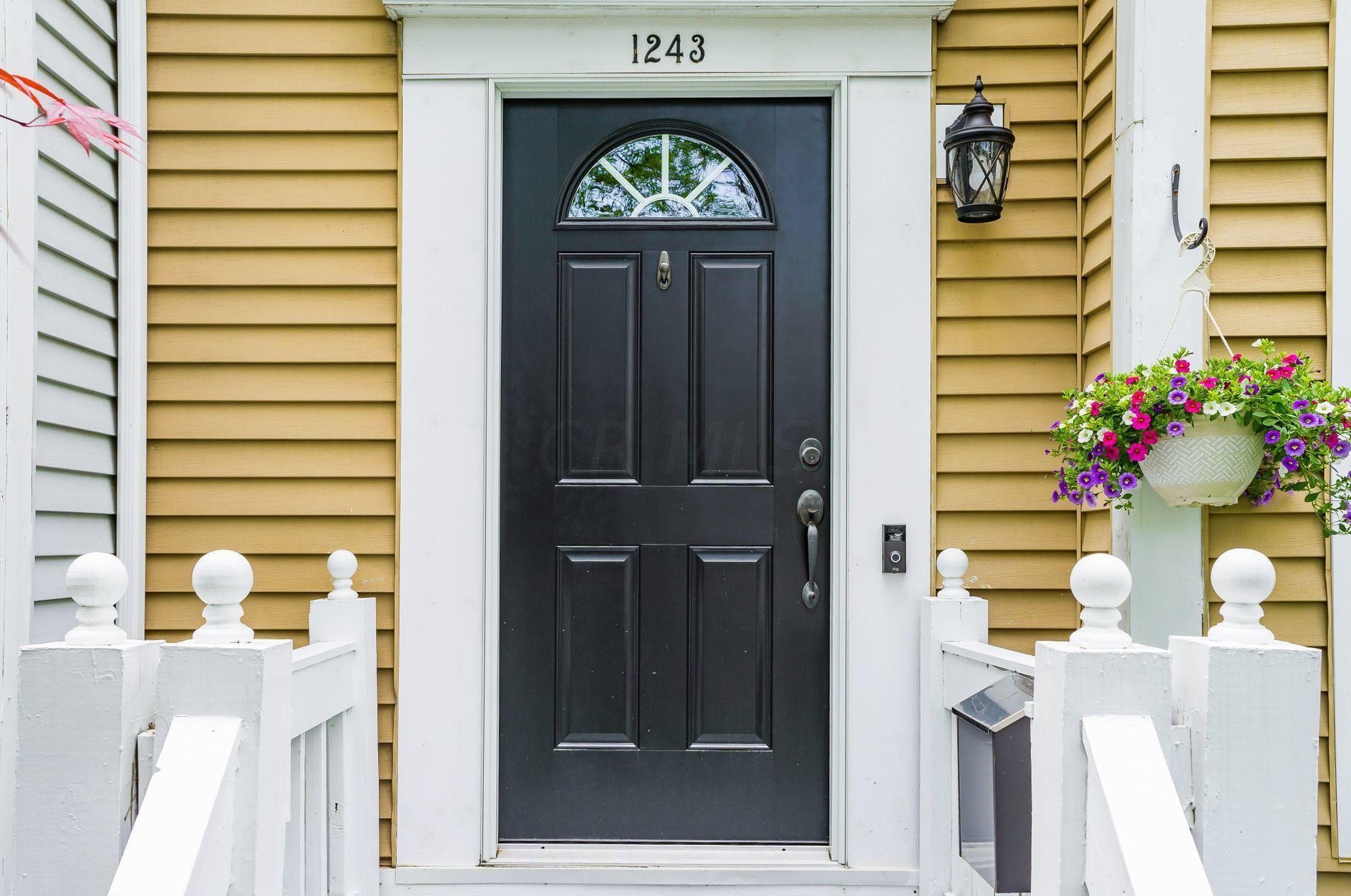 1243 Pennsylvania Ave, Columbus, OH 43201-3124