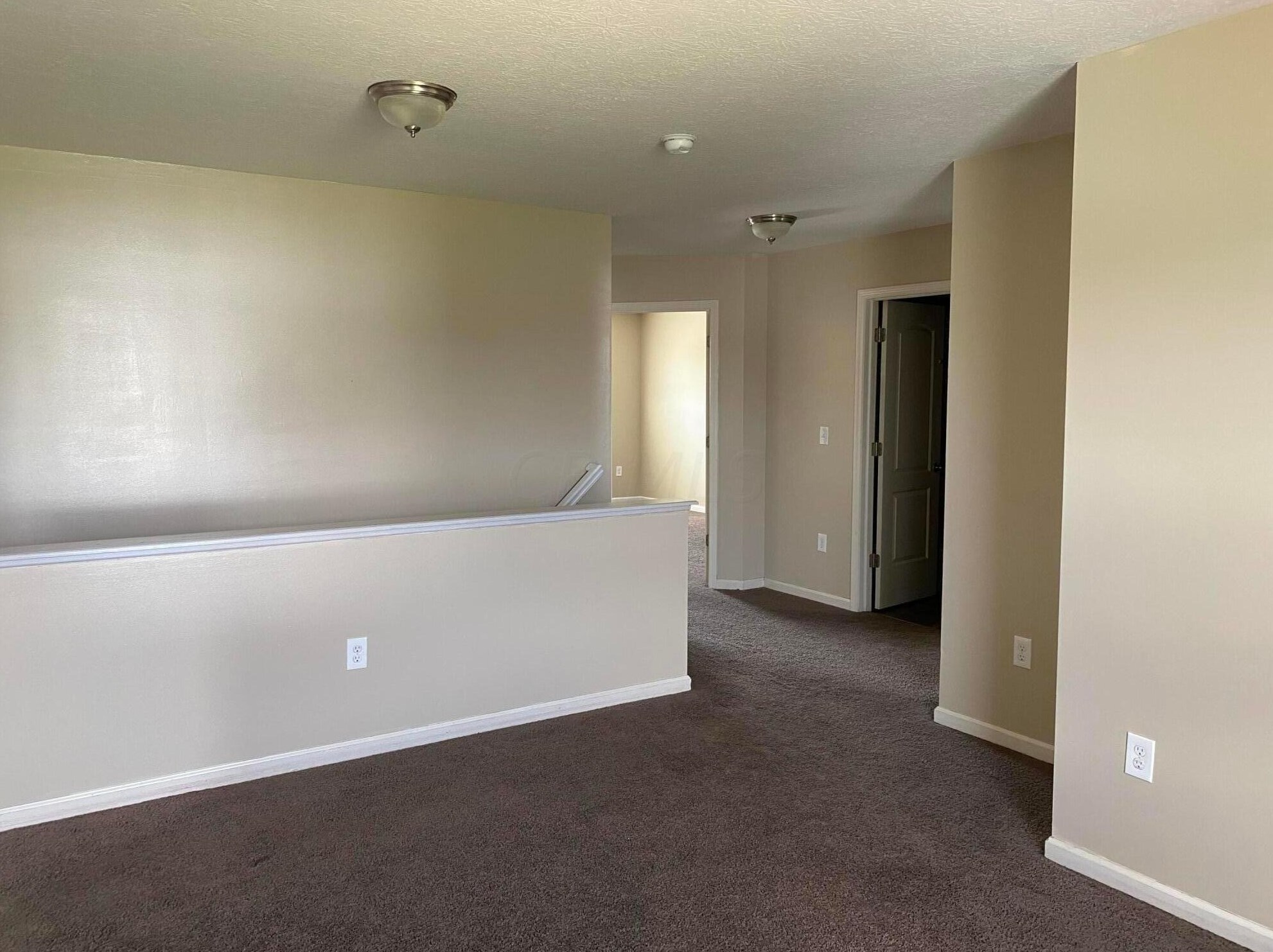 1098 Gartner Ct, Columbus OH  43207-1199 exterior