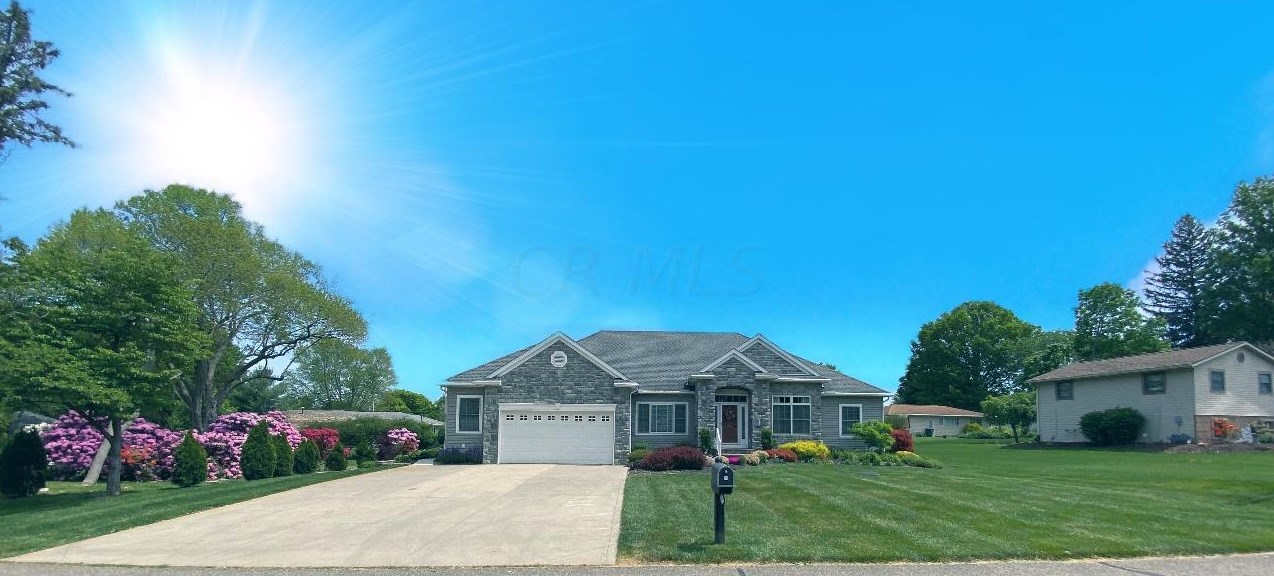 320 Wilshire Dr, Hebron, OH 43025