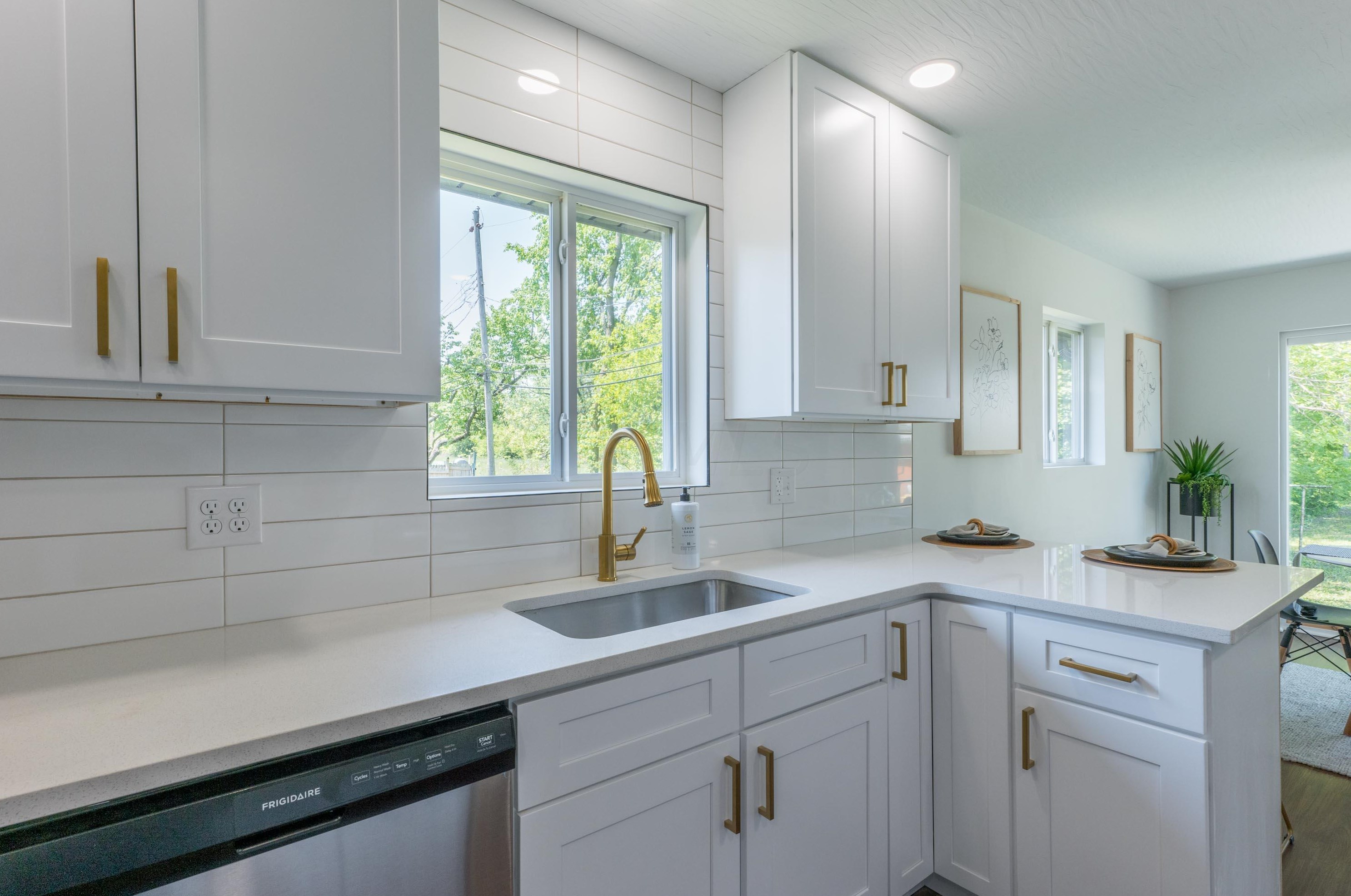 1759 Weiler Ave, Columbus OH  43207-1575 exterior