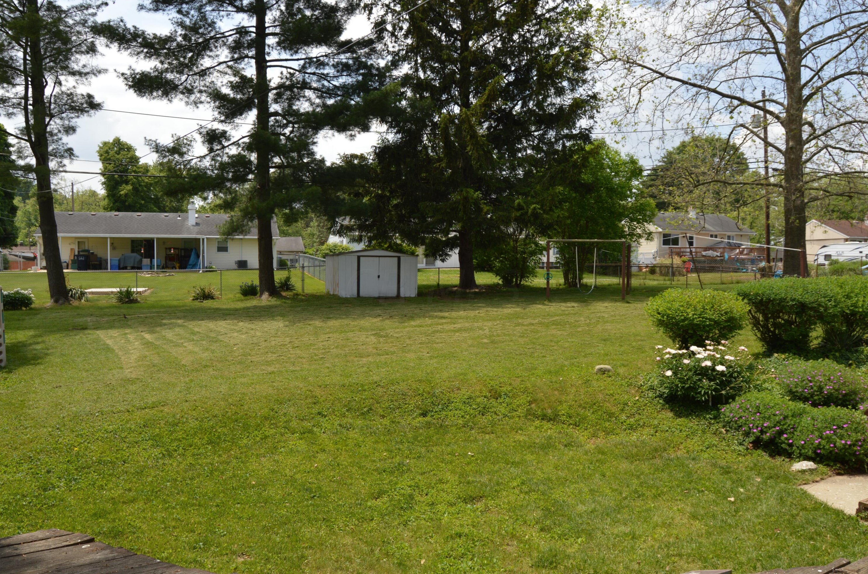 2020 Turner Dr, Lancaster, OH 43130-2279