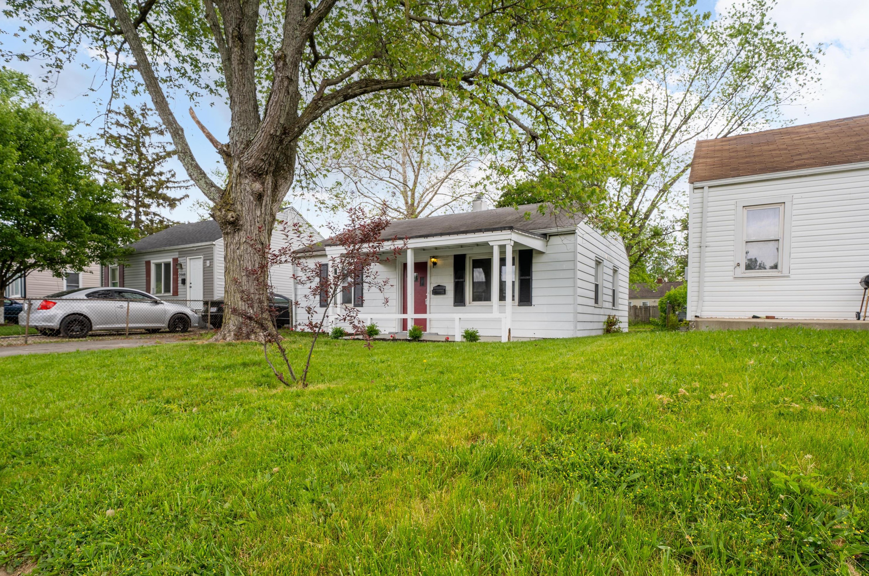 2644 Hiawatha St, Columbus, OH 43211-1112