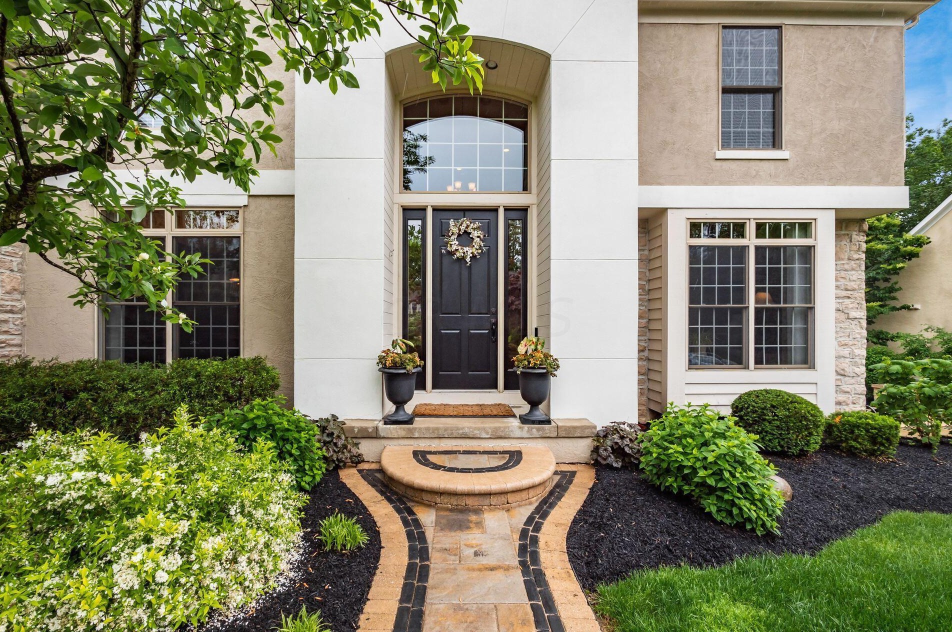 5082 Augusta Dr, Westerville, OH 43082