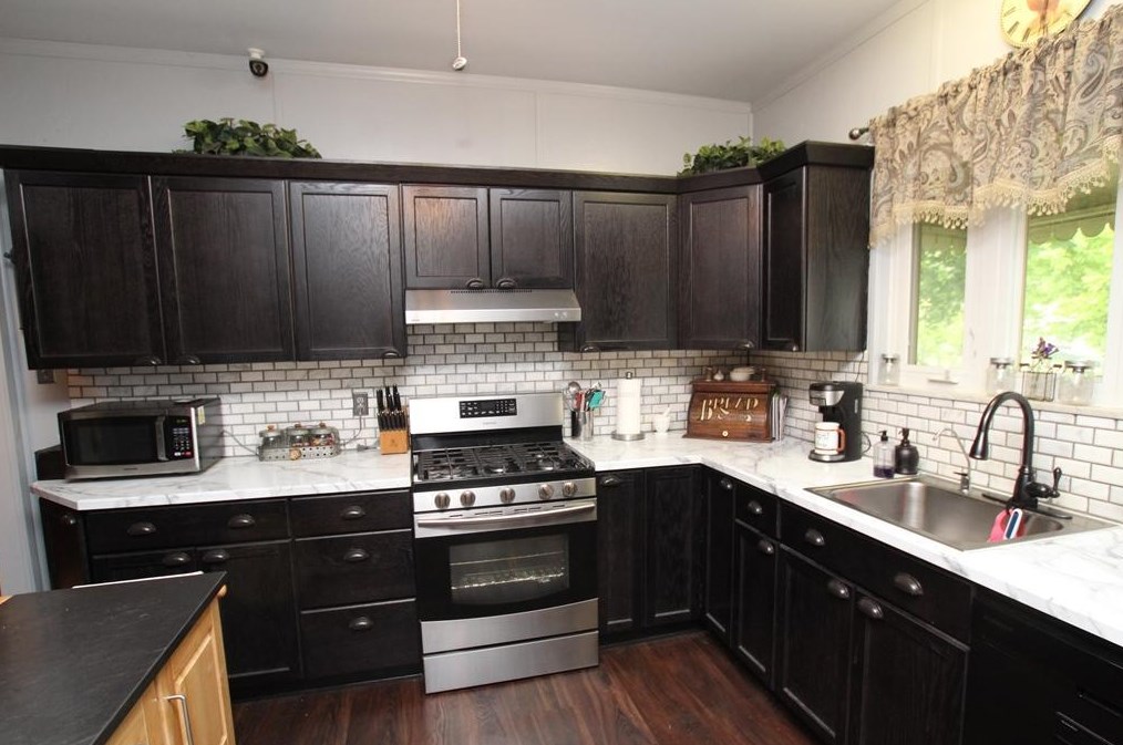 244 London St, Mount Sterling, OH 43143-1016
