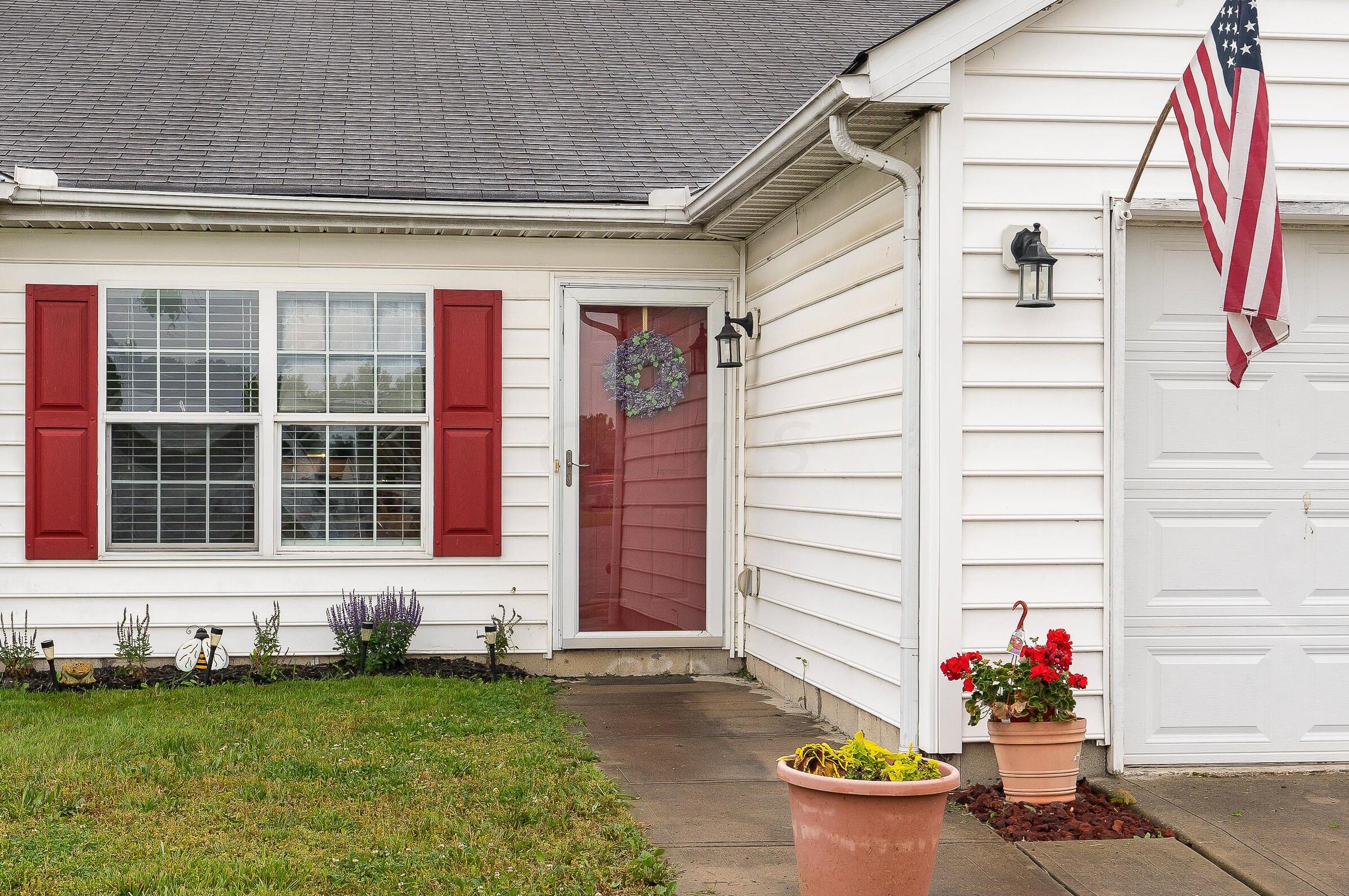 1517 October Ridge Ct, Columbus, OH 43223-6269