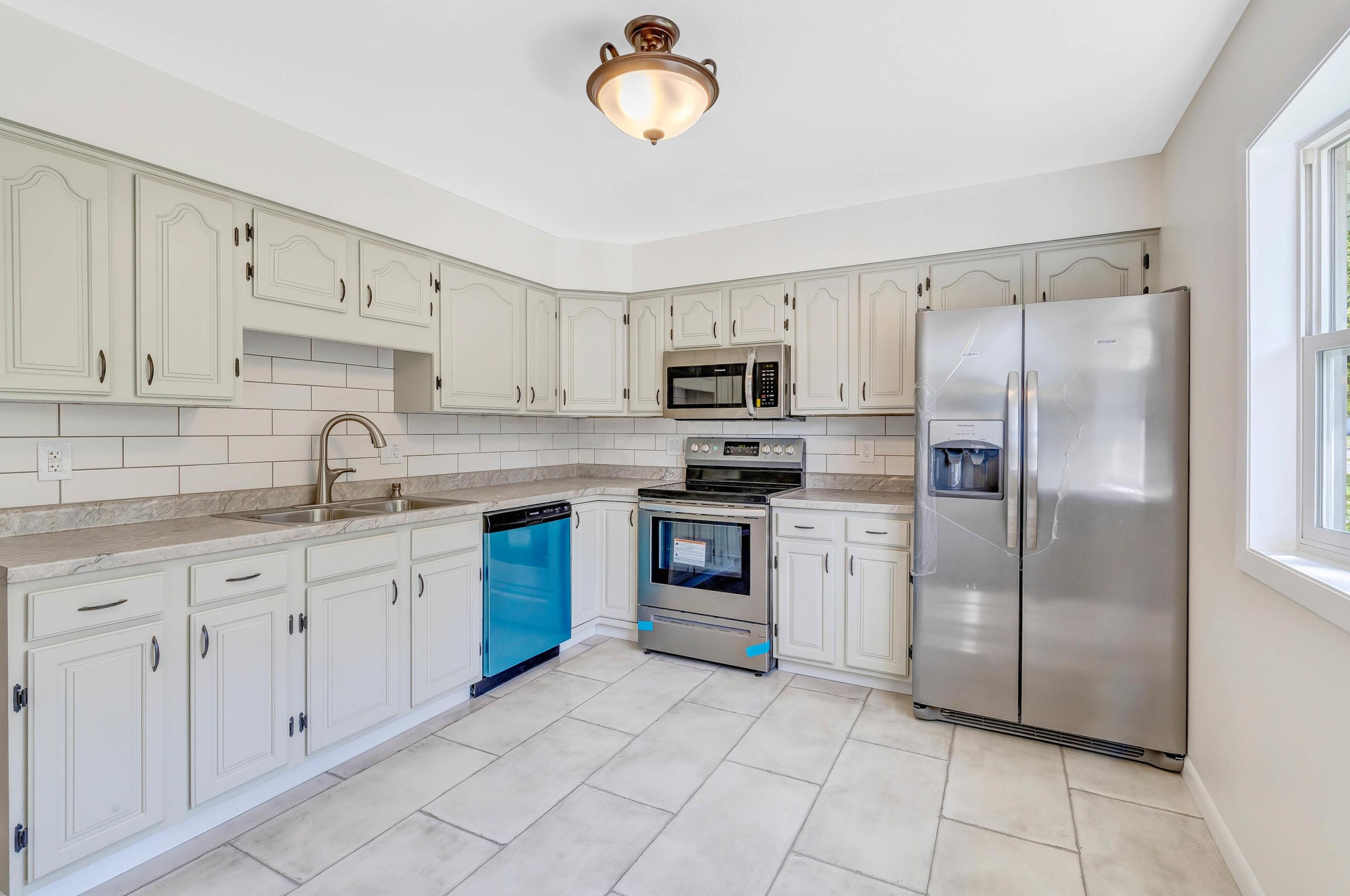 6480 Karl Rd, Columbus OH  43229-1370 exterior