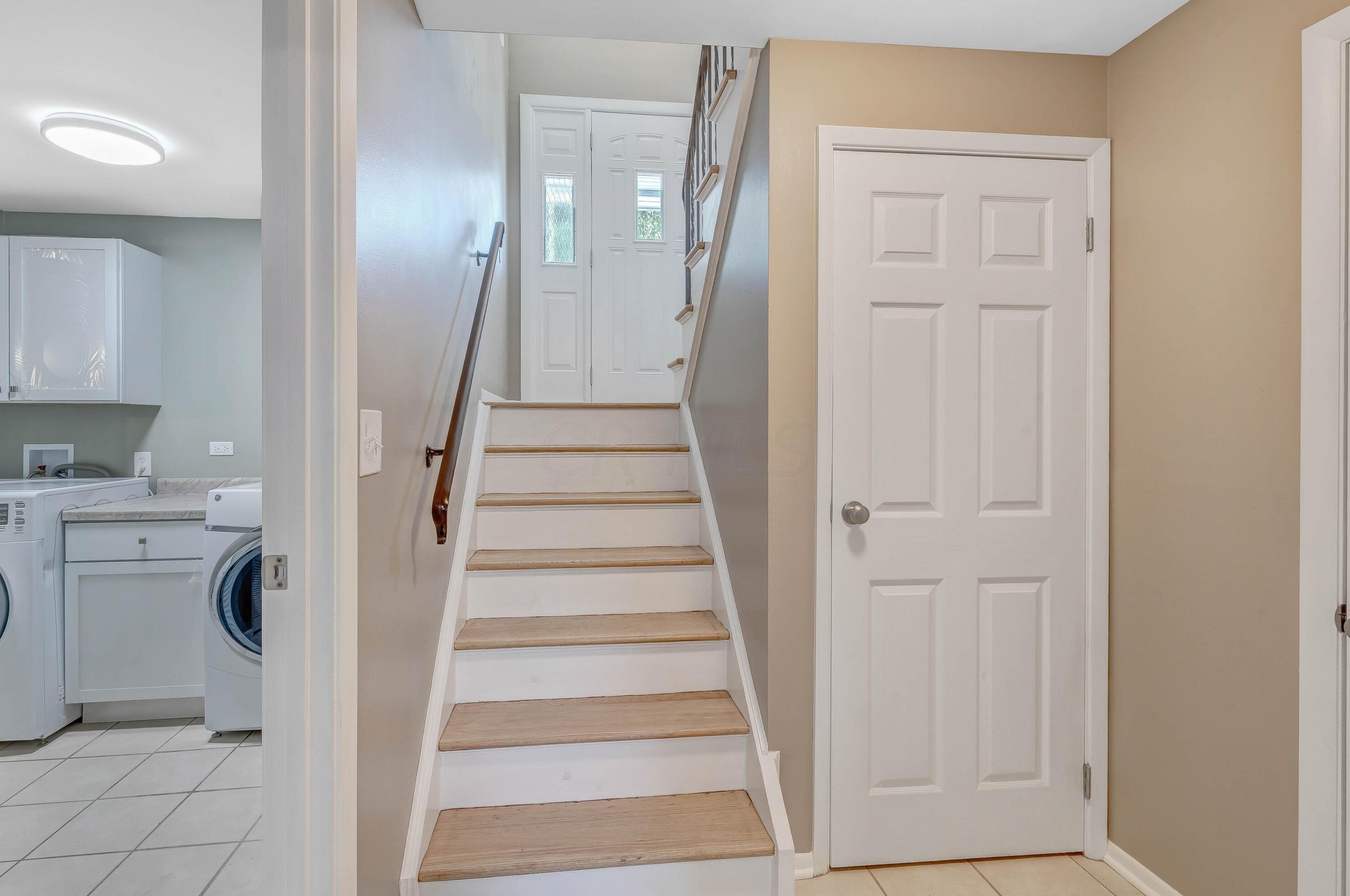 6480 Karl Rd, Columbus OH  43229-1370 exterior