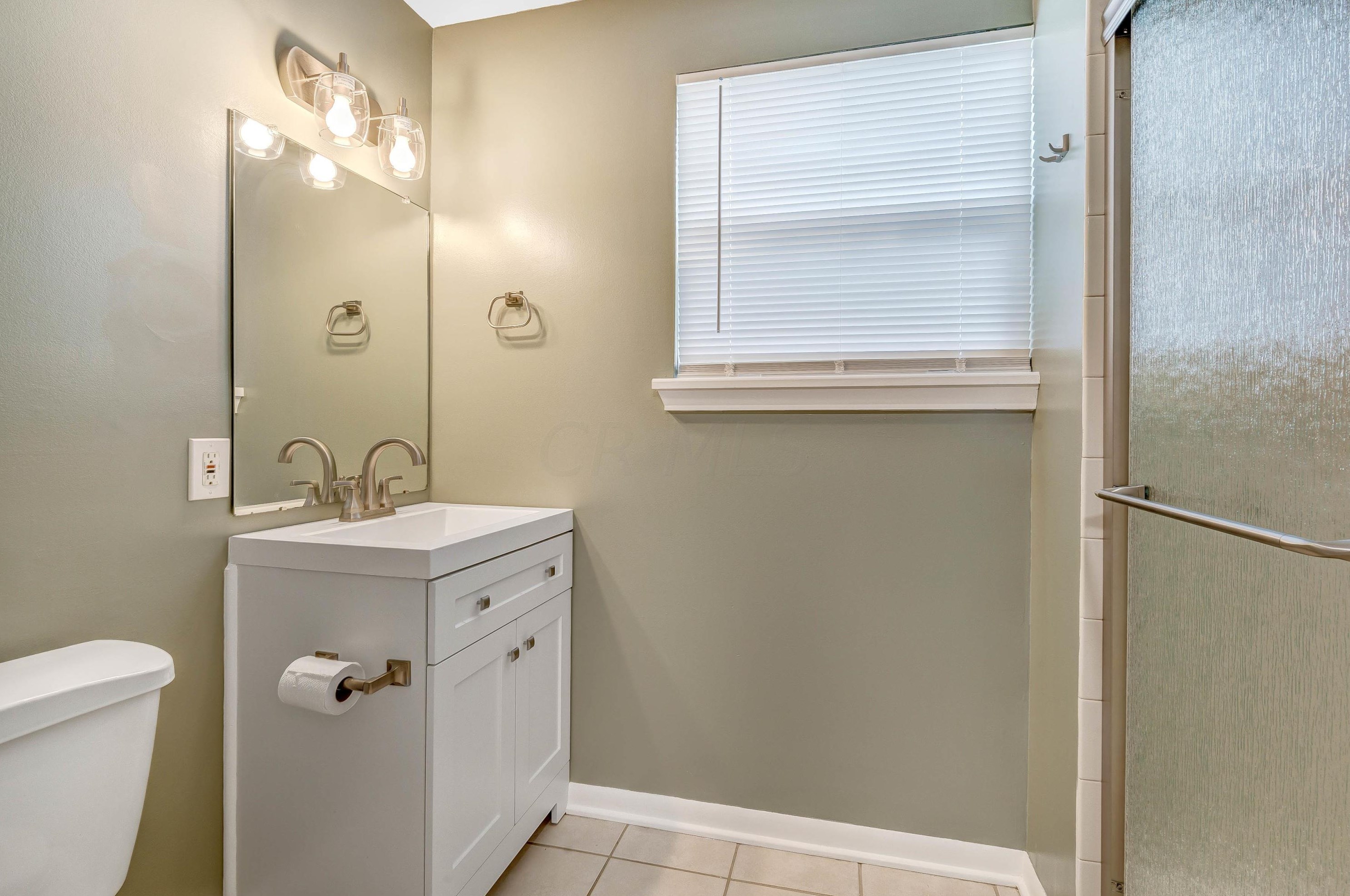 6480 Karl Rd, Columbus OH  43229-1370 exterior