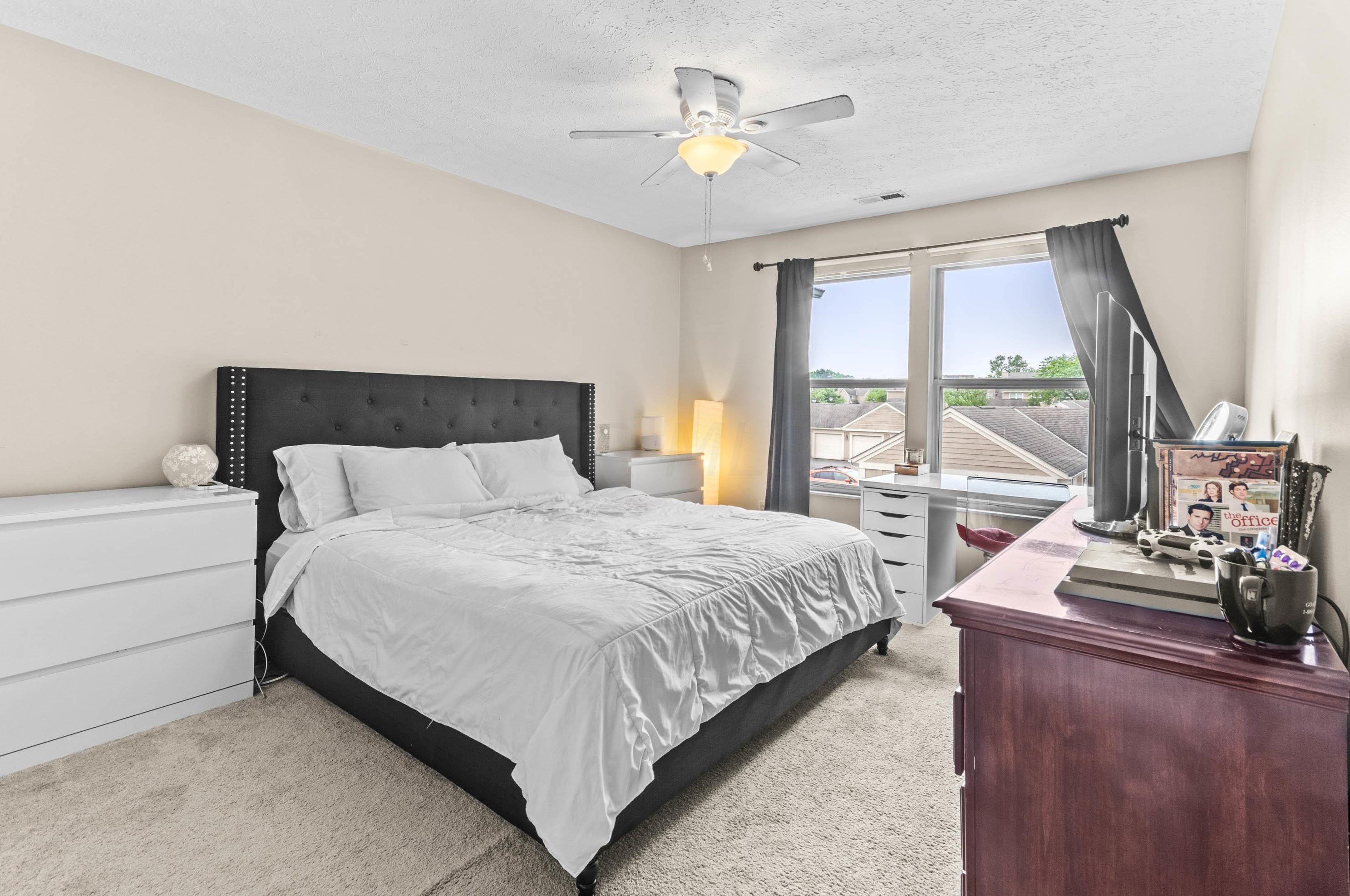 3456 Fishinger Mill Dr, Hilliard OH 43026-9307 exterior