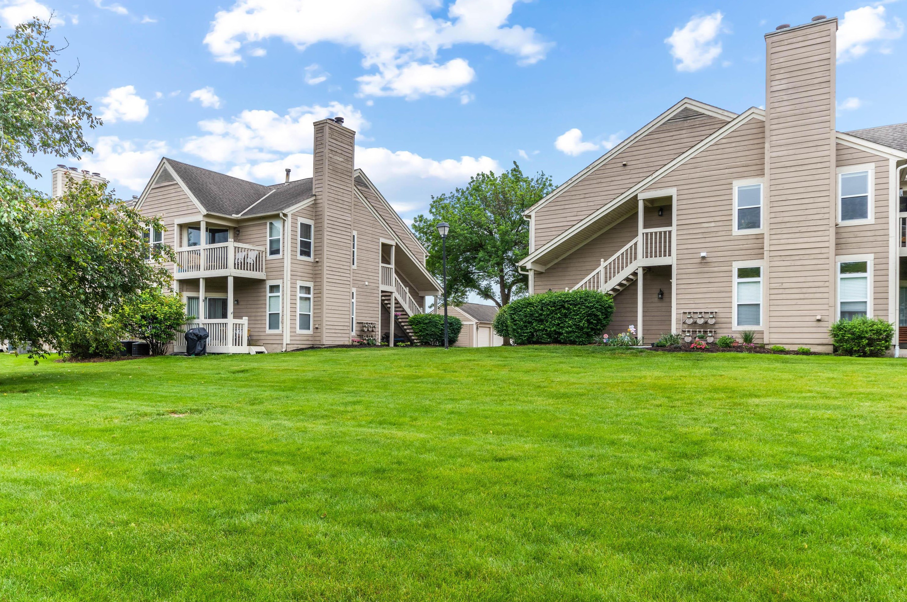 3456 Fishinger Mill Dr, Hilliard OH 43026-9307 exterior