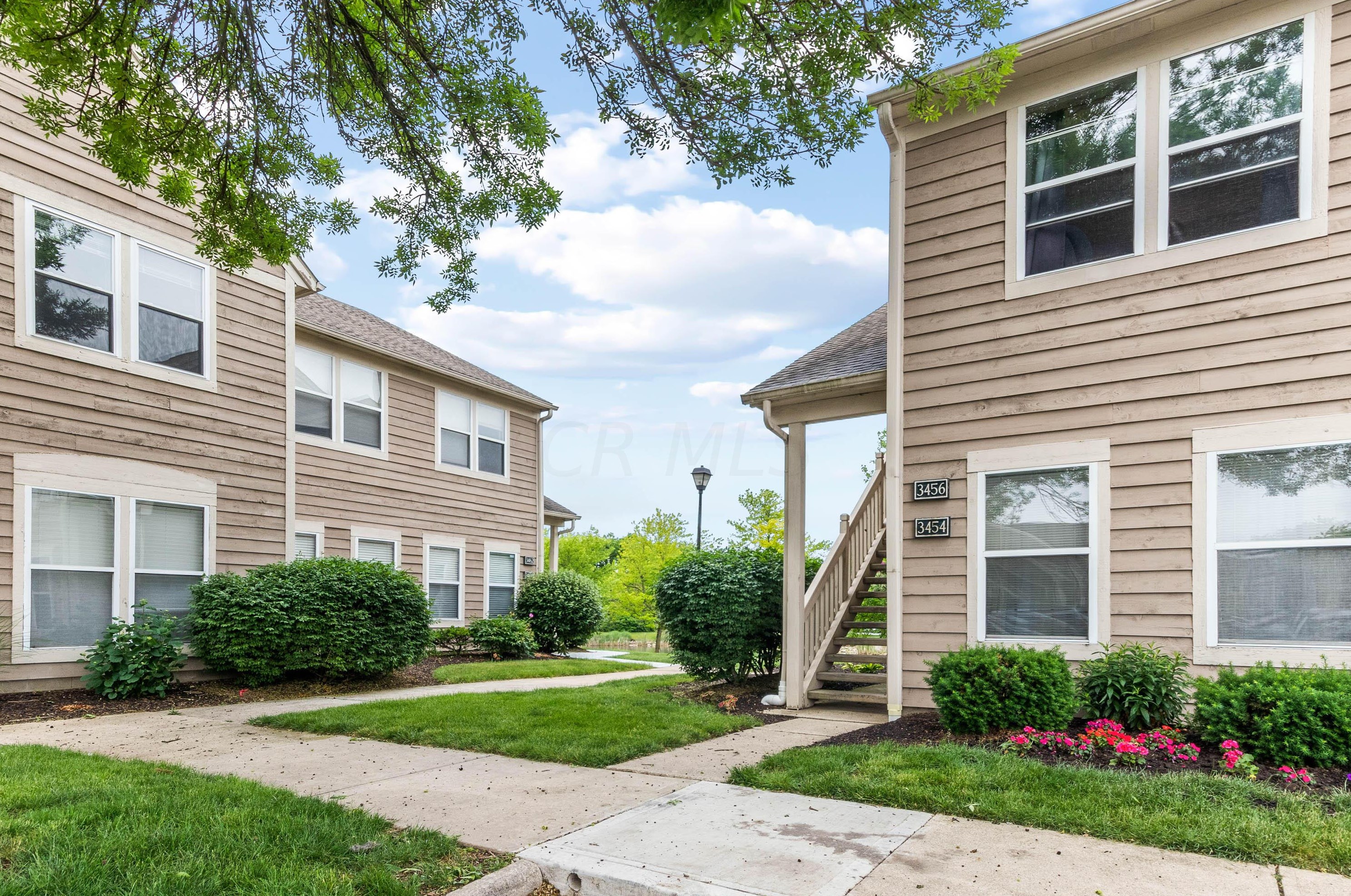 3456 Fishinger Mill Dr, Hilliard, OH 43026-9305