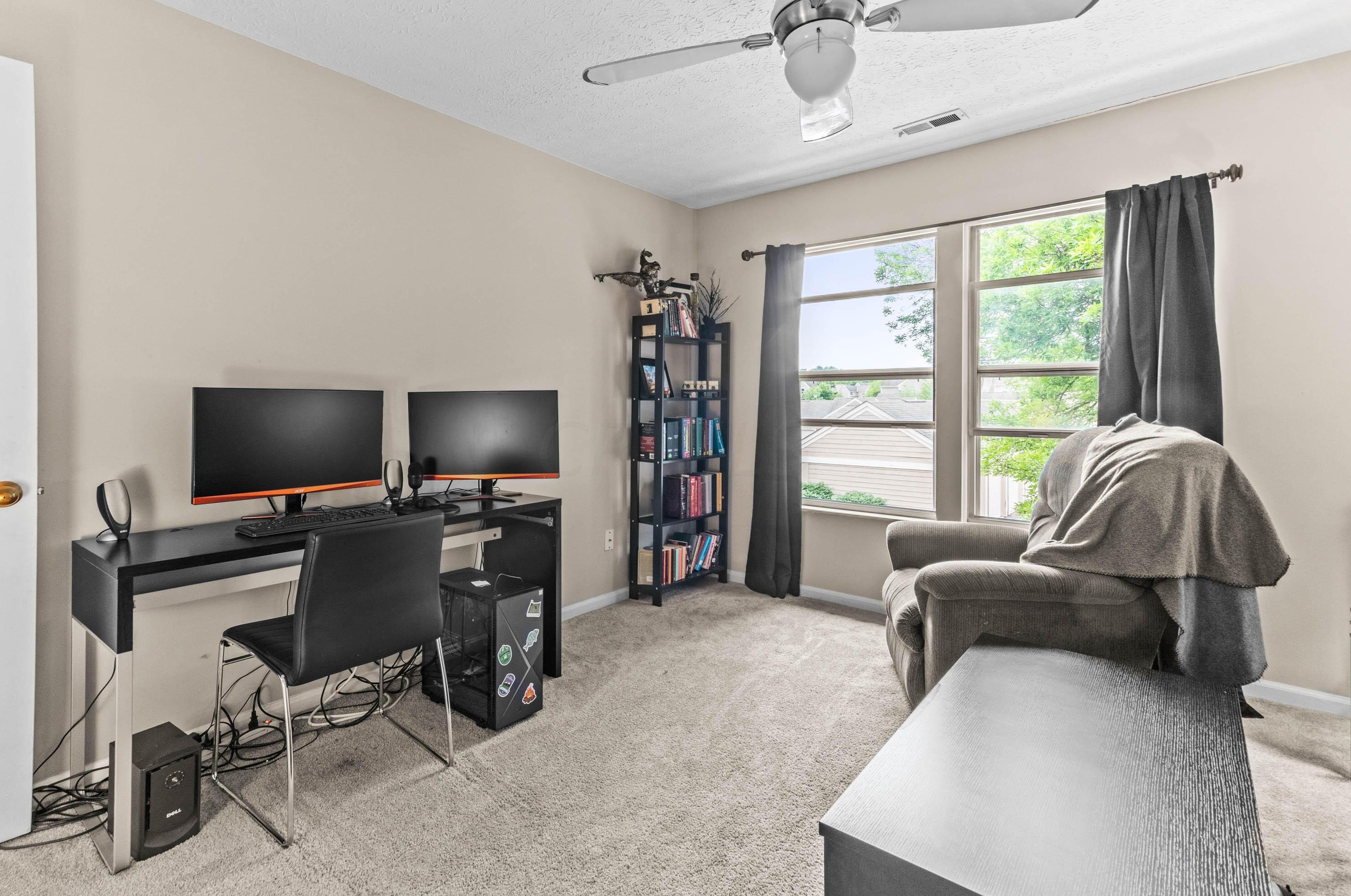 3456 Fishinger Mill Dr, Hilliard OH 43026-9307 exterior