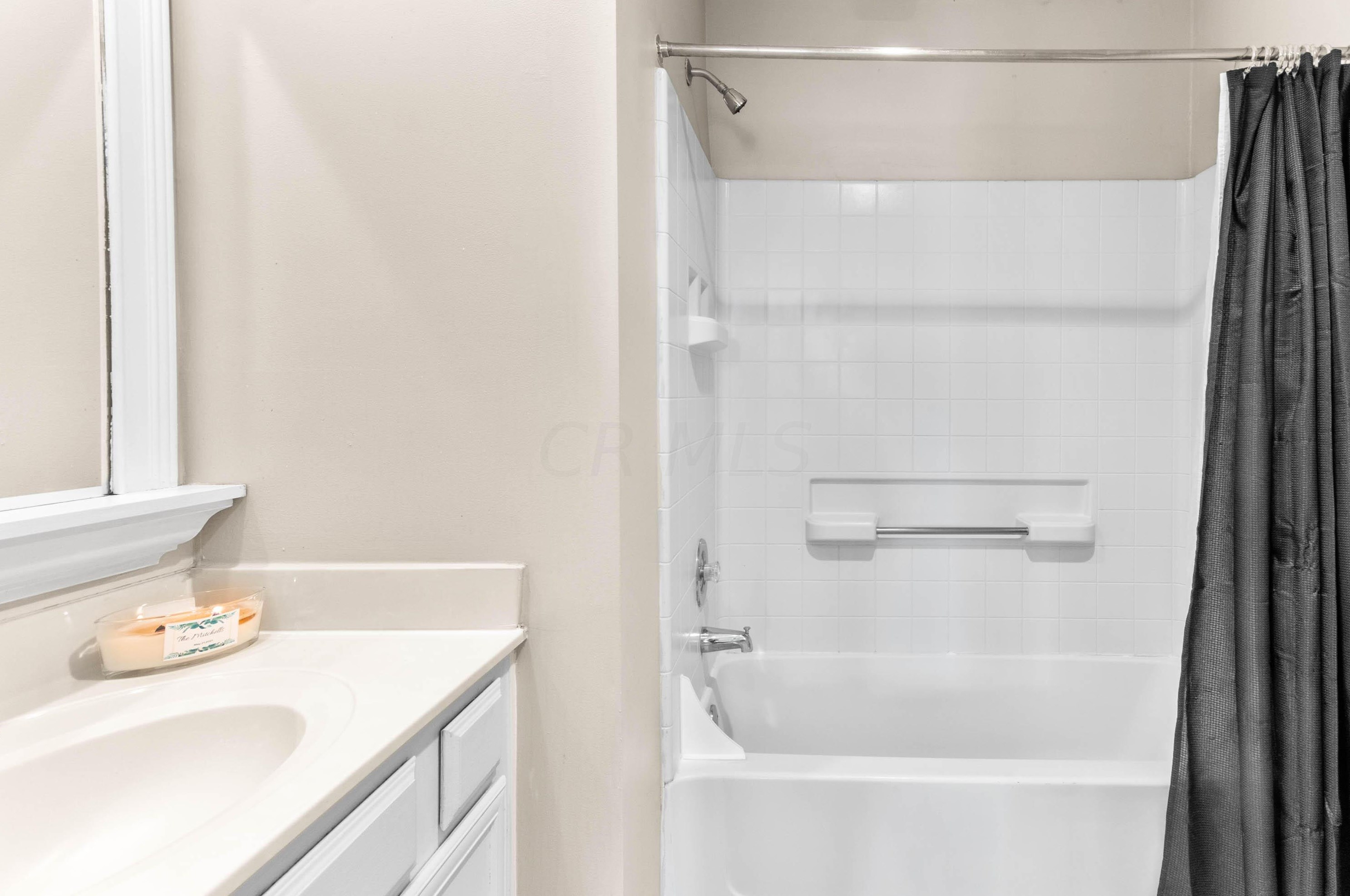 3456 Fishinger Mill Dr, Hilliard OH 43026-9307 exterior