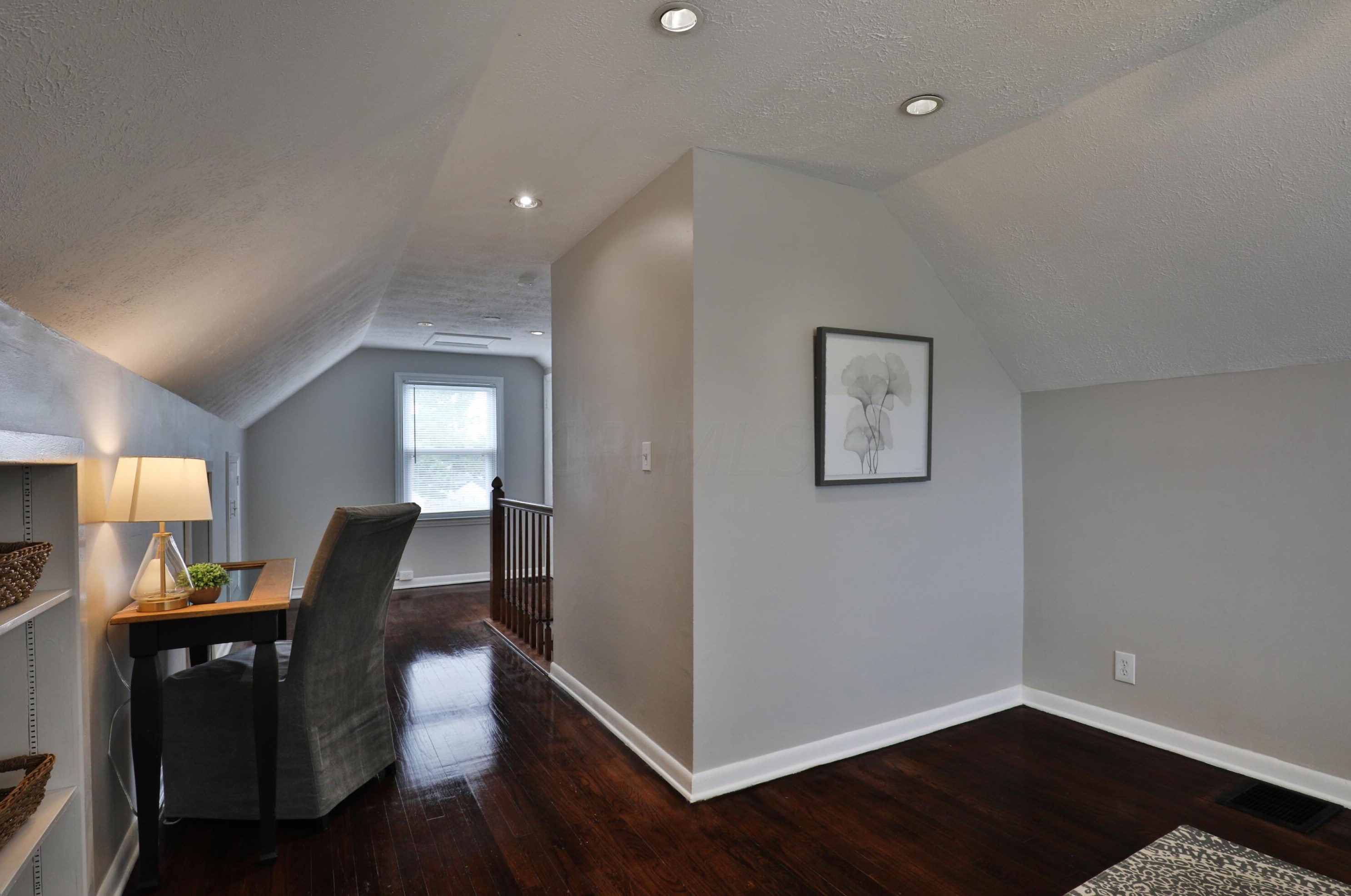 896 Longview Ave, Columbus OH 43224-3922 exterior