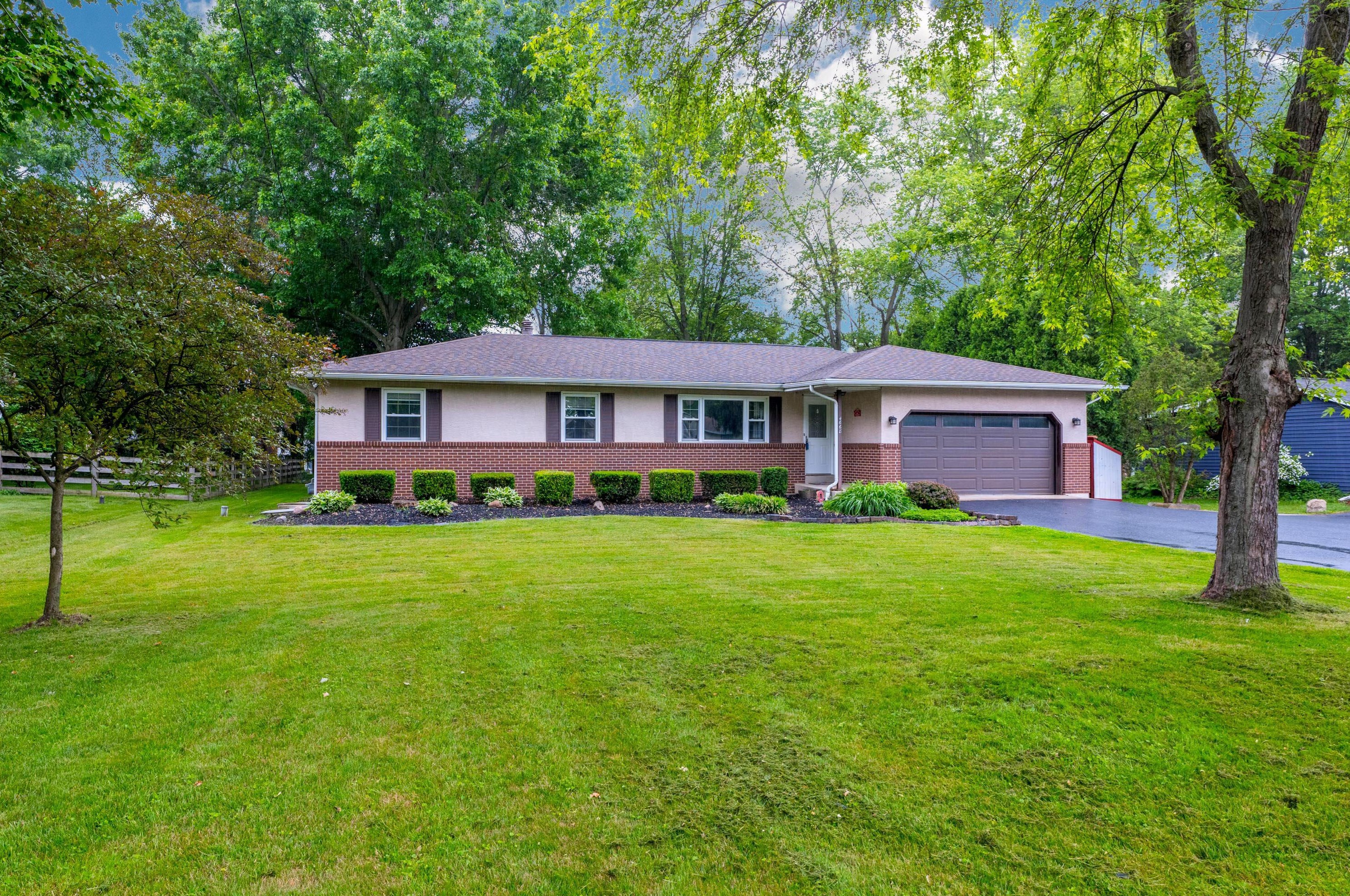 4668 Johnstown Rd, Columbus, OH 43230-1824