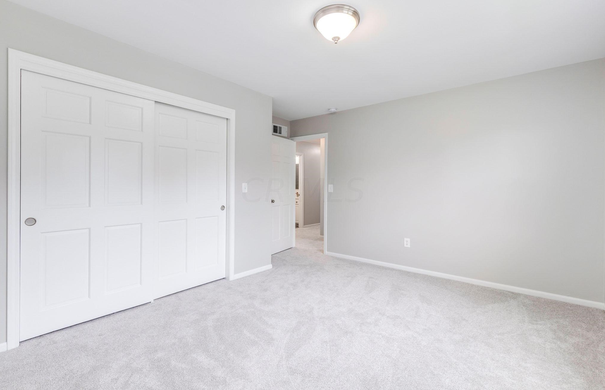 1431 Linbrook Ct, Columbus OH  43235-5132 exterior