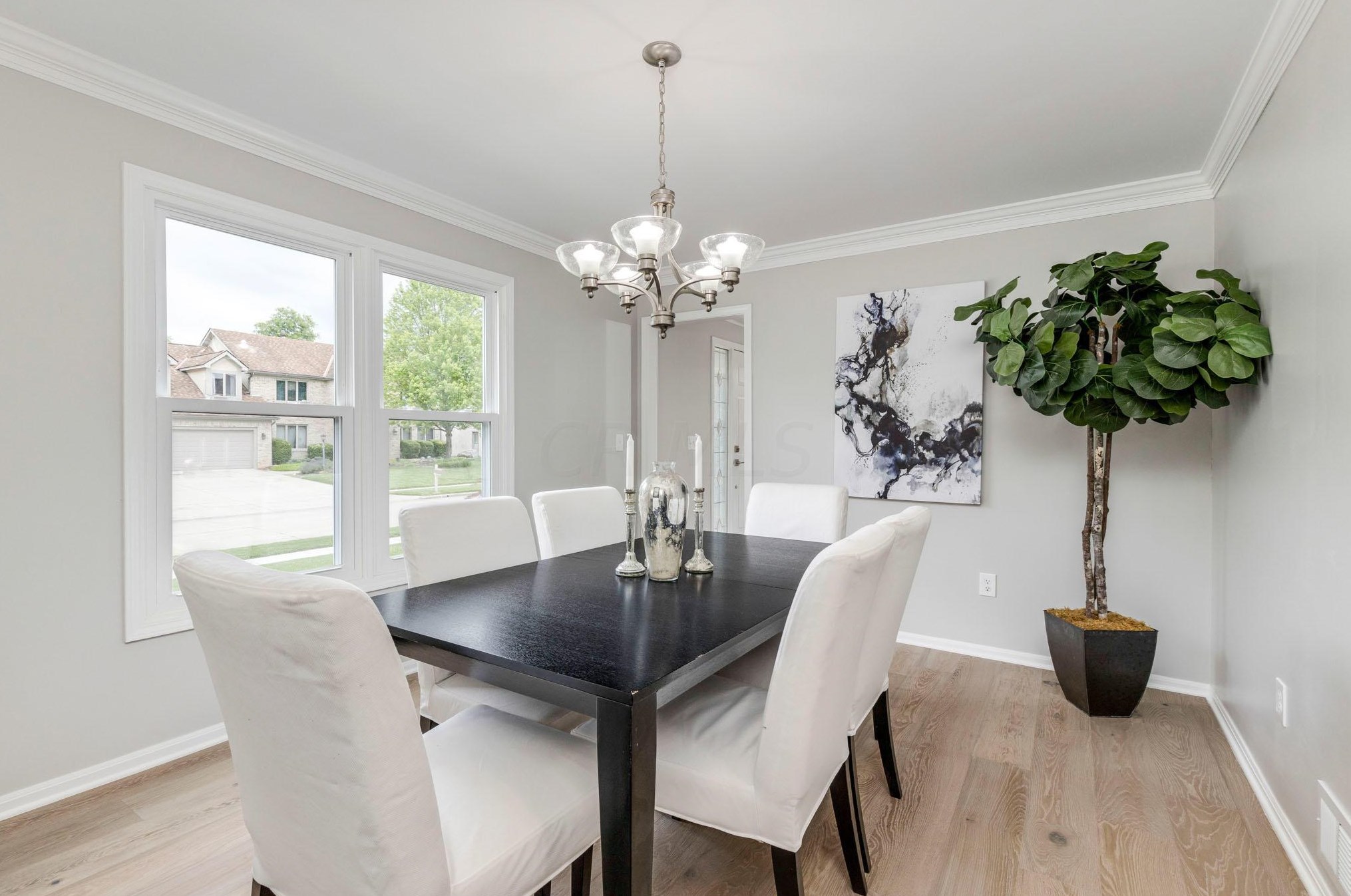 1431 Linbrook Ct, Columbus OH  43235-5132 exterior