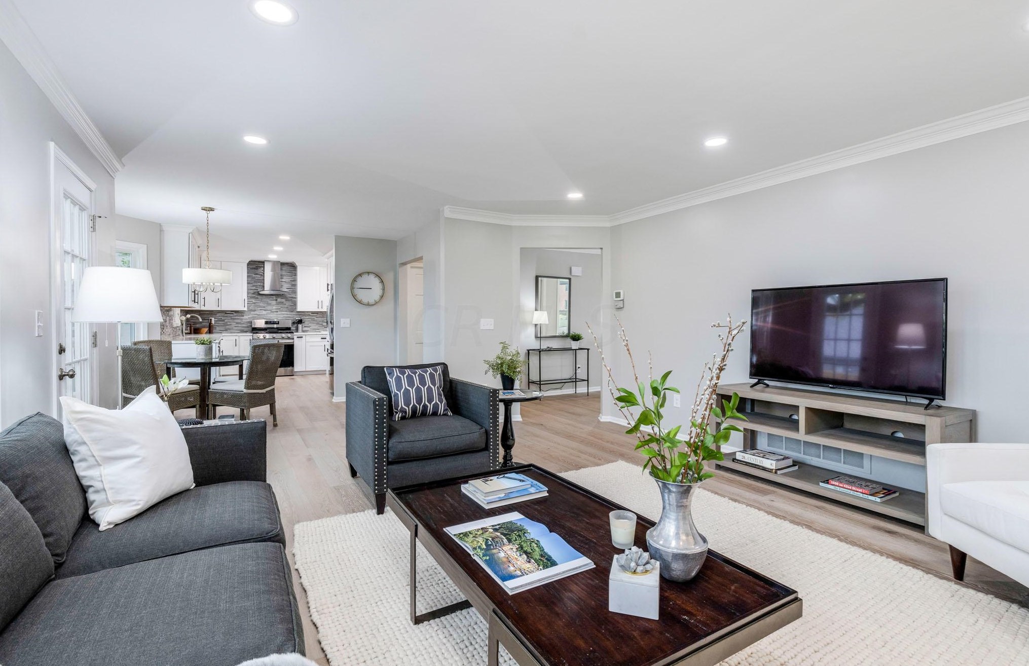 1431 Linbrook Ct, Columbus OH  43235-5132 exterior