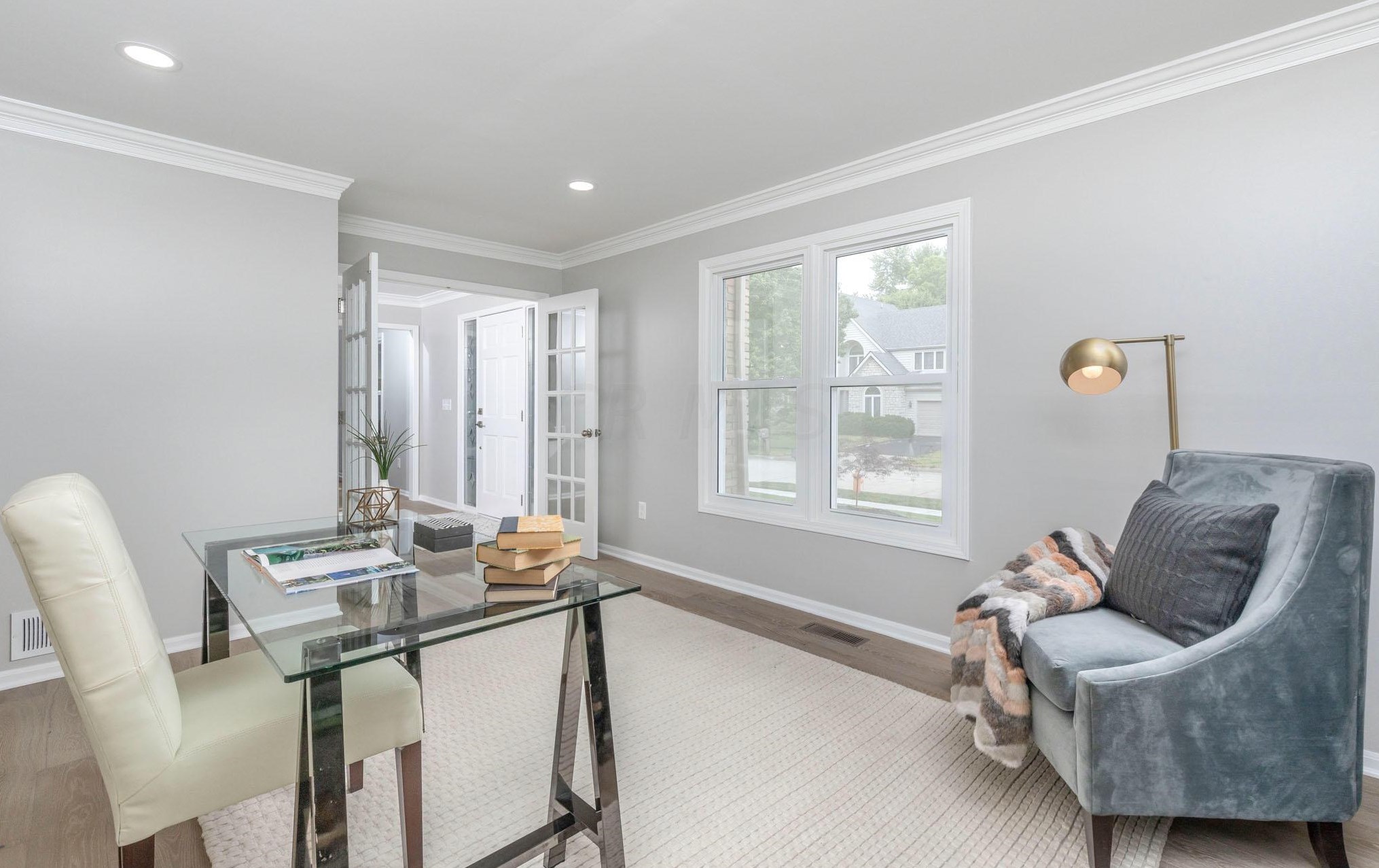 1431 Linbrook Ct, Columbus OH  43235-5132 exterior