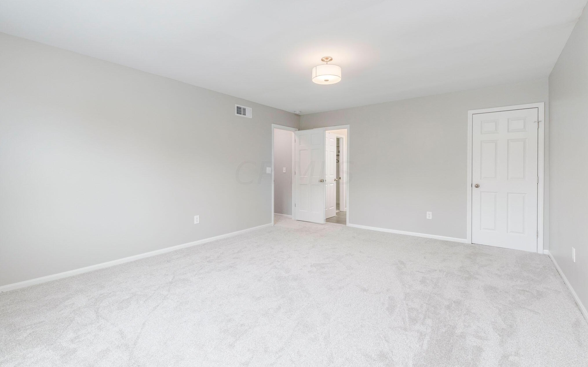 1431 Linbrook Ct, Columbus OH  43235-5132 exterior