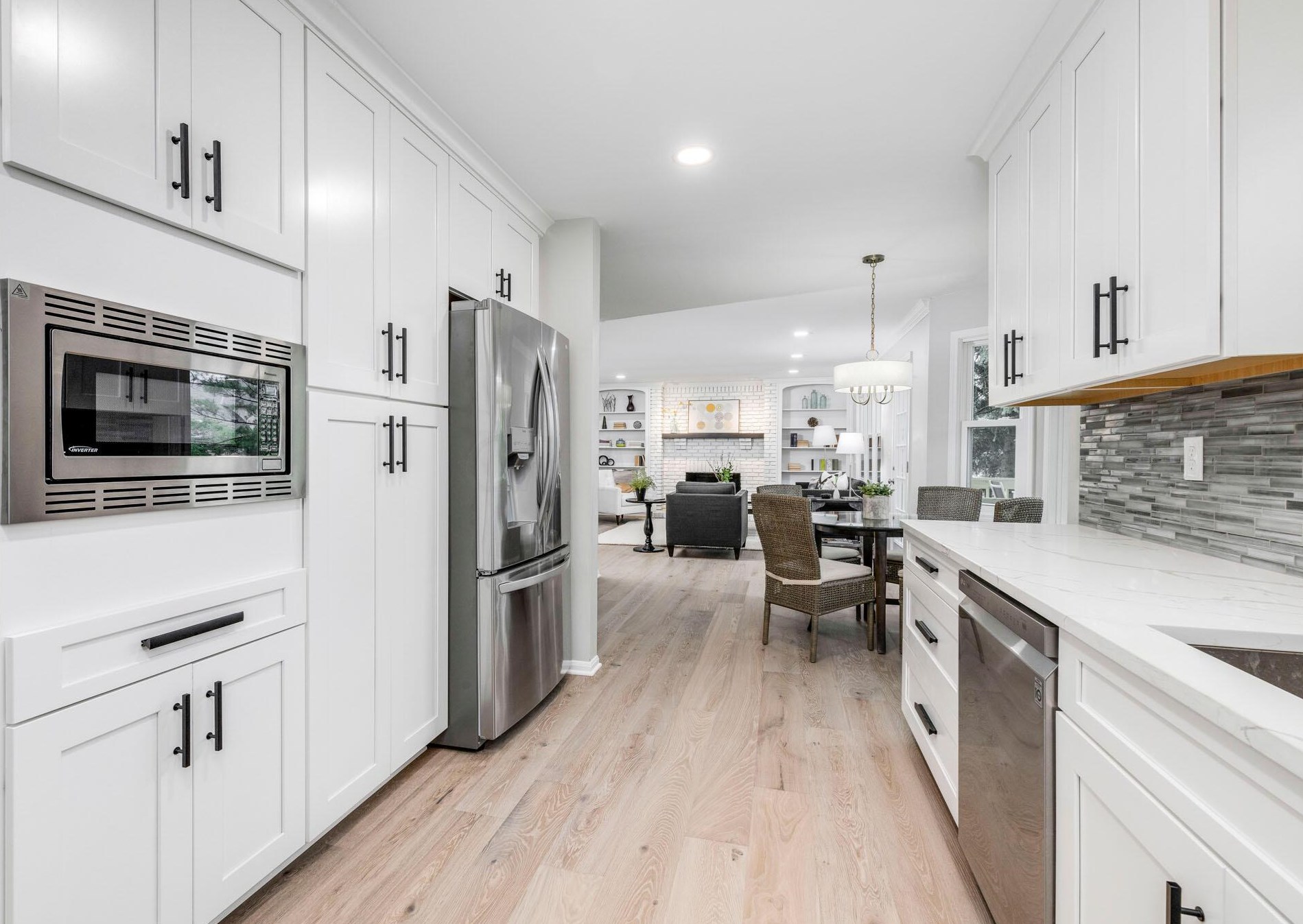 1431 Linbrook Ct, Columbus OH  43235-5132 exterior