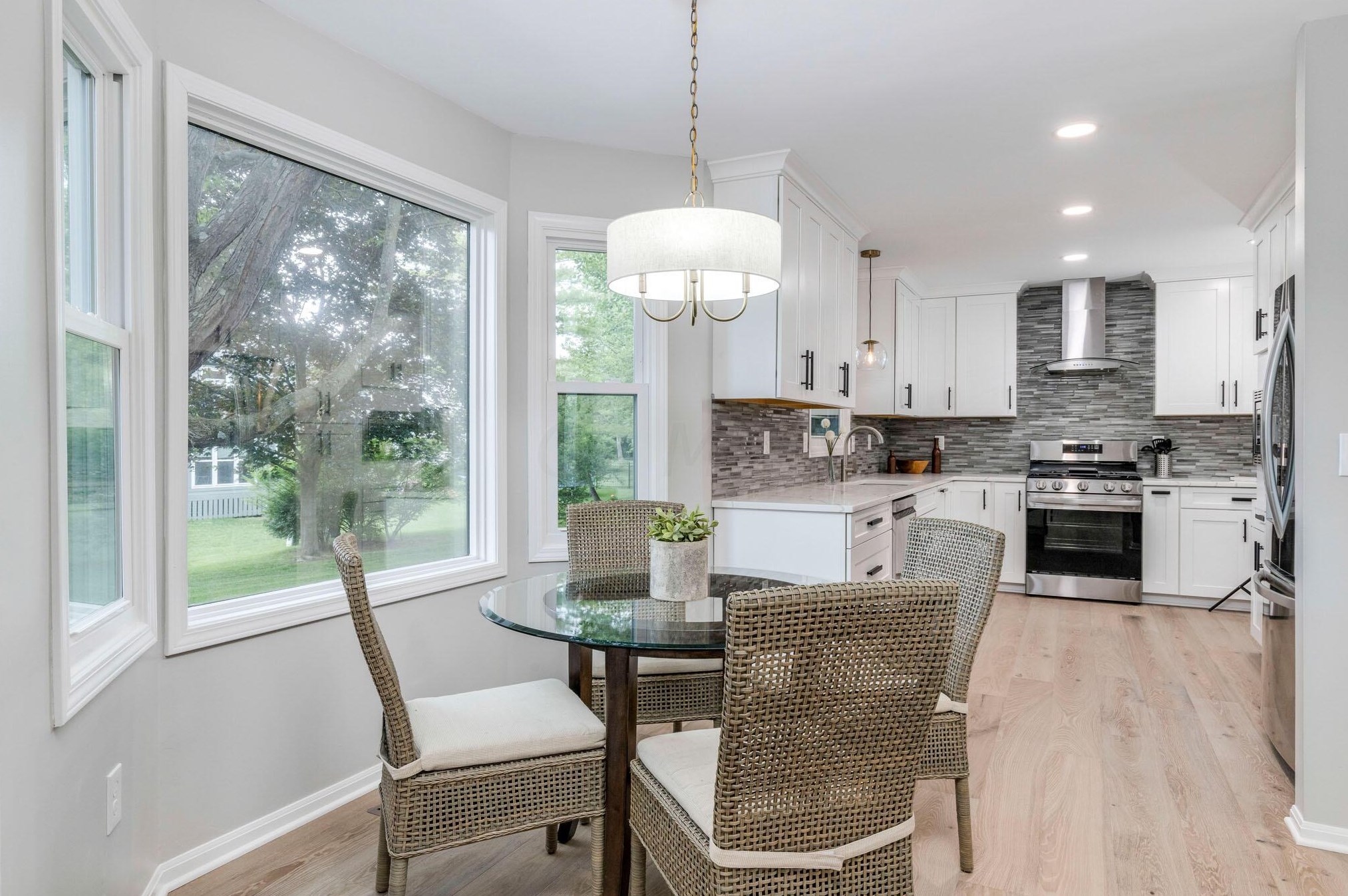 1431 Linbrook Ct, Columbus OH  43235-5132 exterior