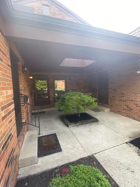 4250 Chaucer Ln, Columbus, OH 43220-4055
