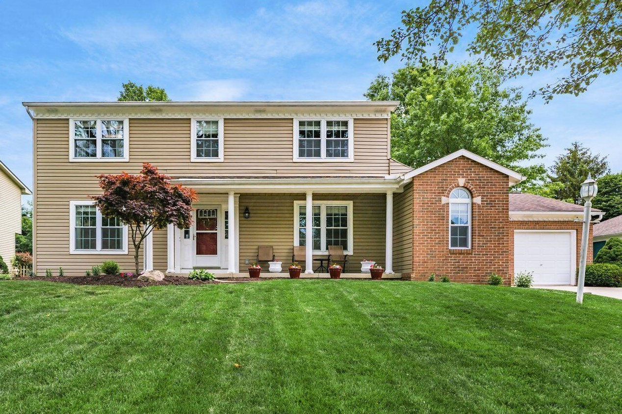 40 Timber Ridge Dr, Pickerington, OH 43147-1173