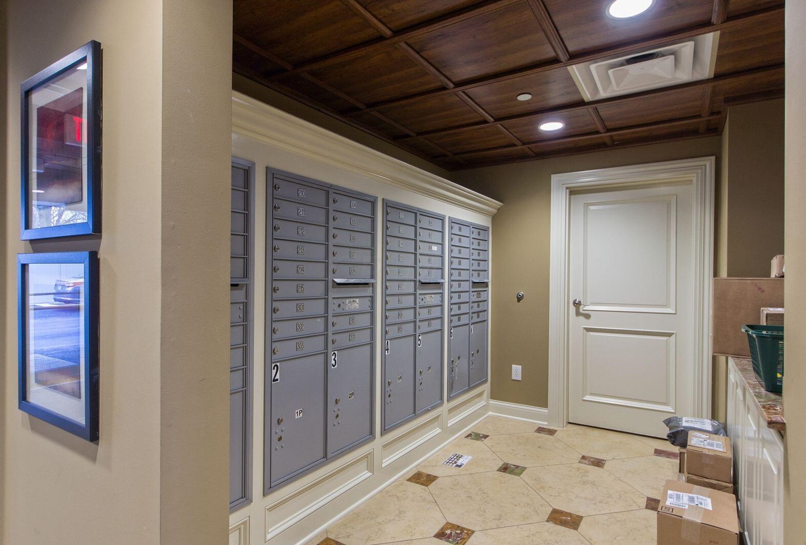 3175 Tremont Rd, Columbus OH  43221-2036 exterior