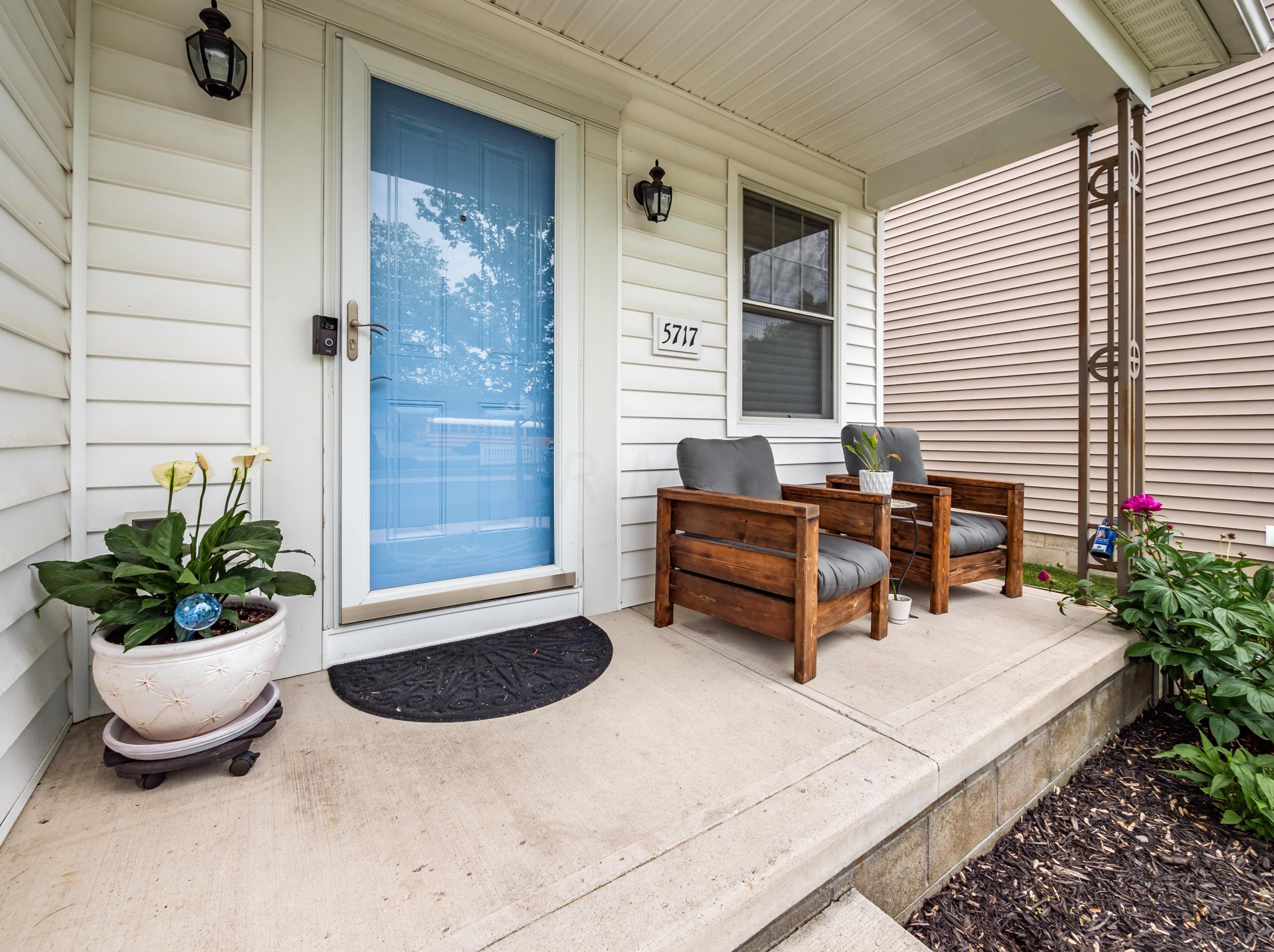 5717 Gadston Way, Columbus, OH 43228-8927