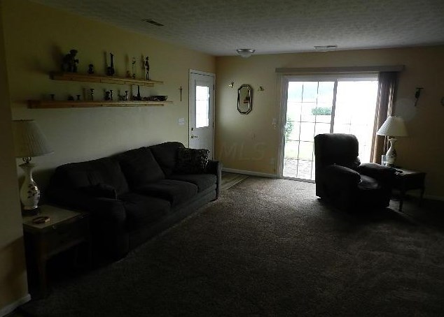 4621 Hobson Dr, Columbus, OH 43228-6484