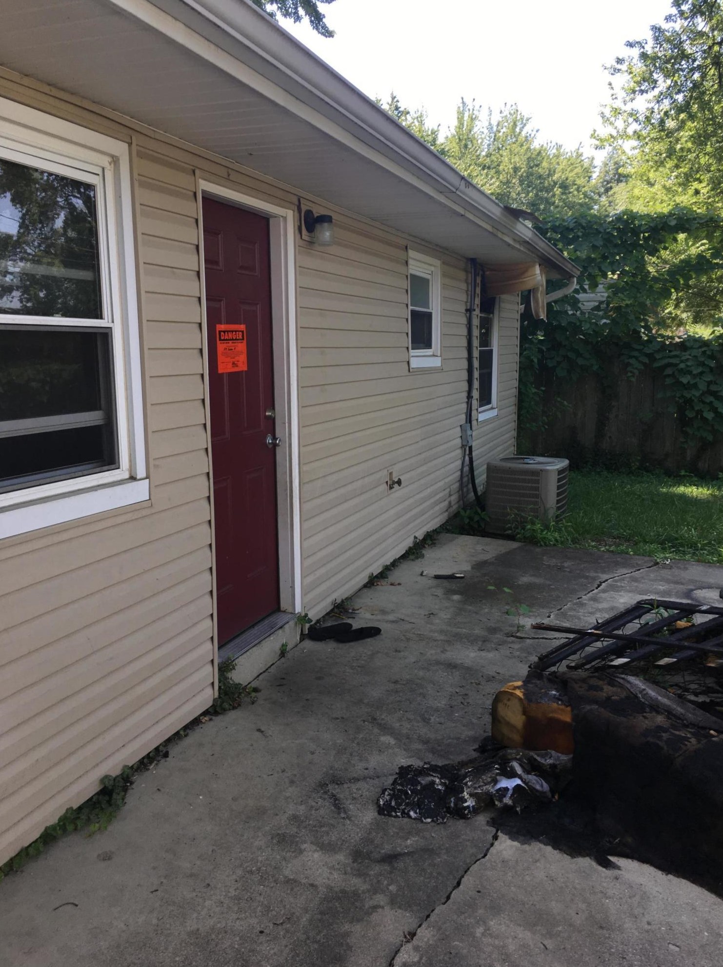 1673 Dundee Pl, Columbus, OH 43227-3647