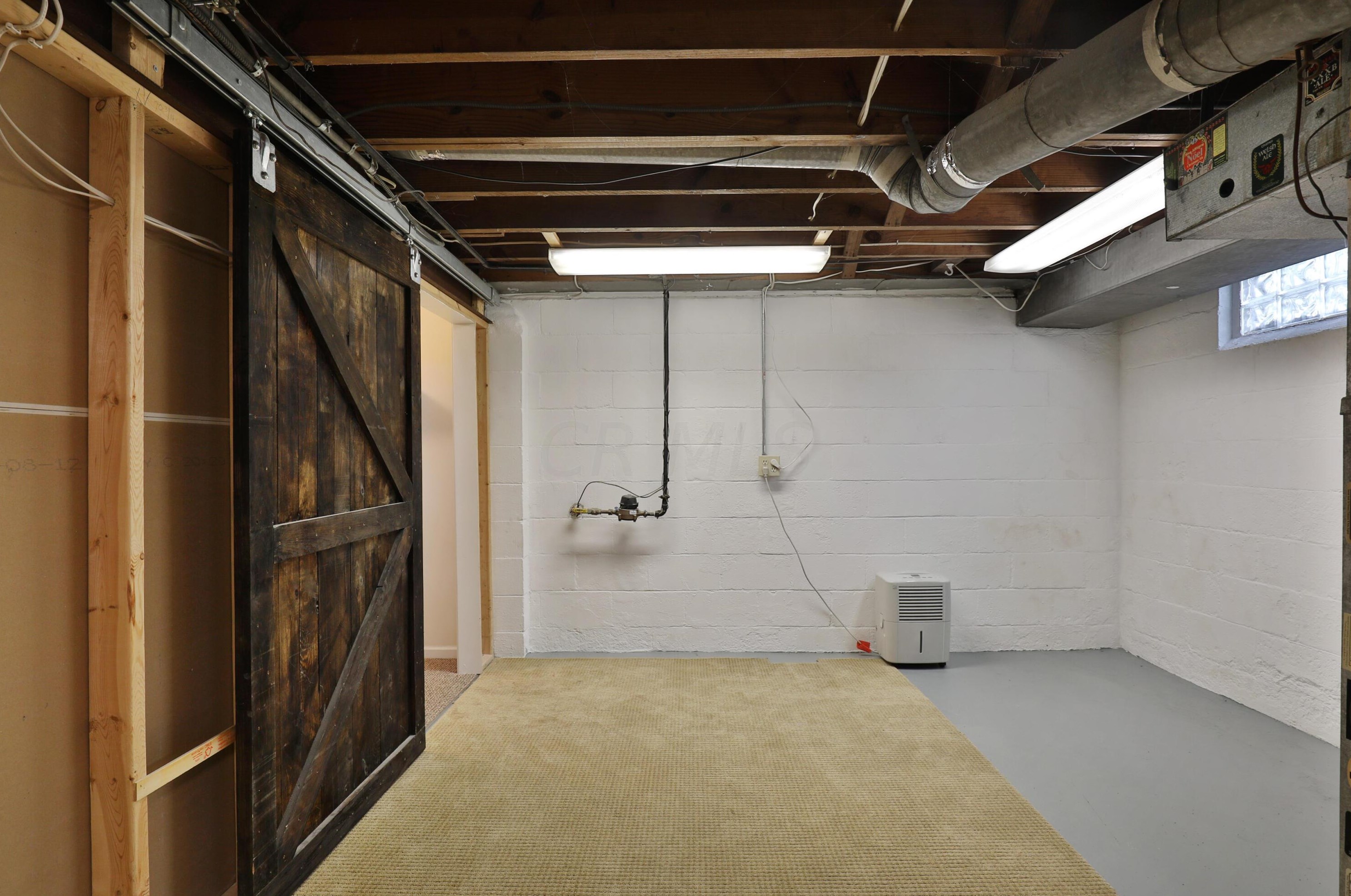 55 Henderson Rd, Columbus OH 43220-2288 exterior