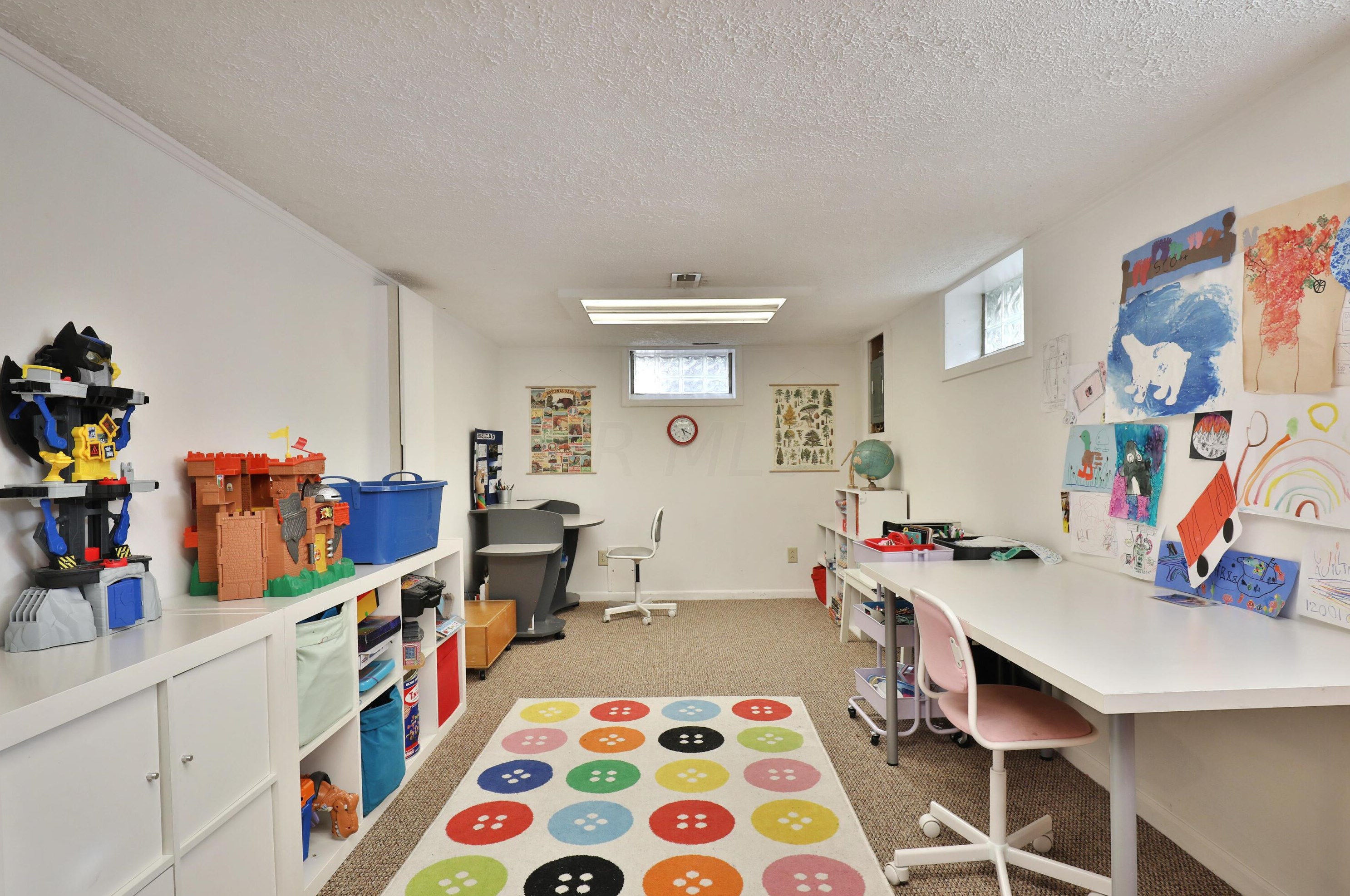 55 Henderson Rd, Columbus OH 43220-2288 exterior