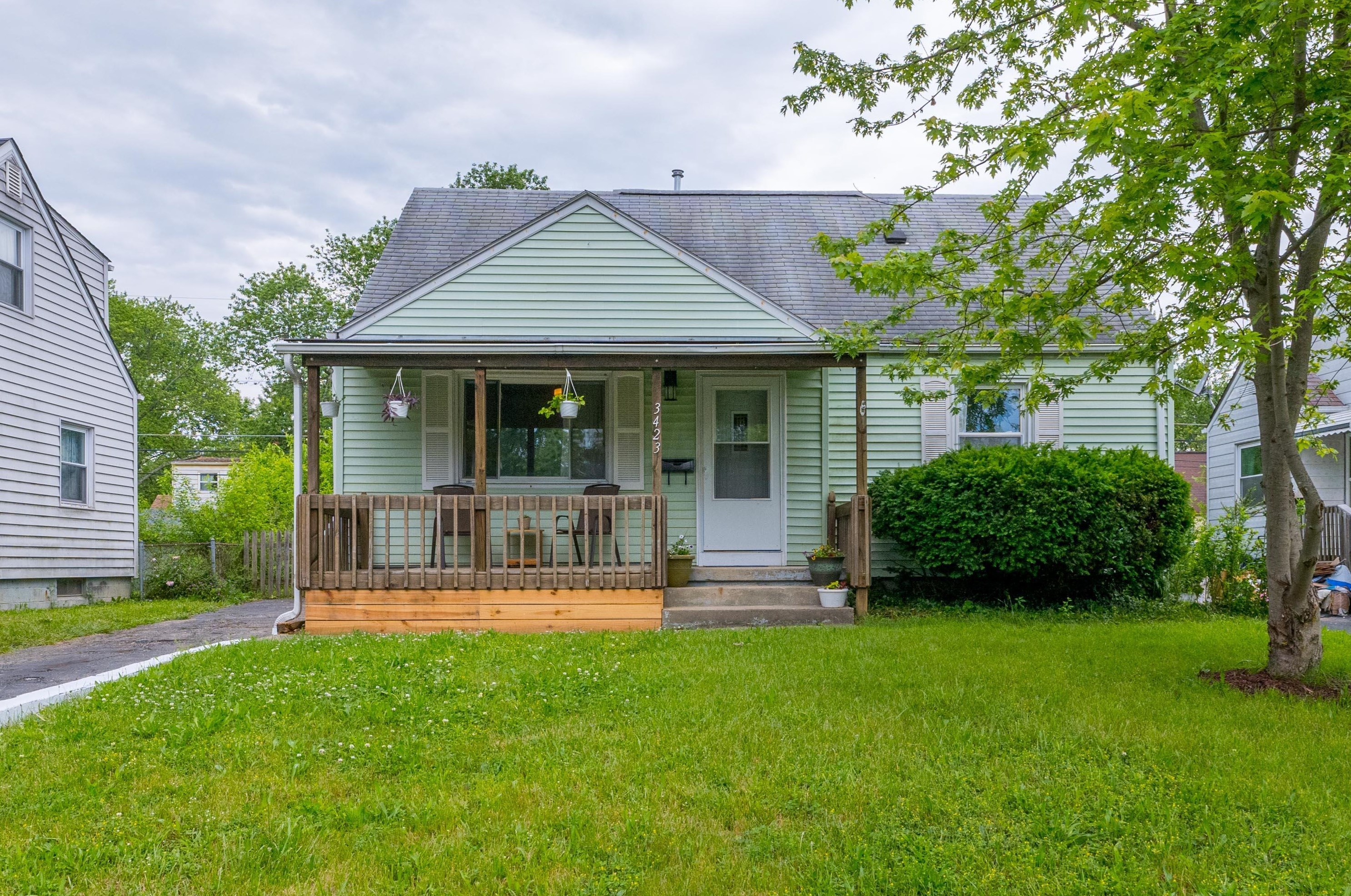 3423 Dresden St, Columbus, OH 43224-3442