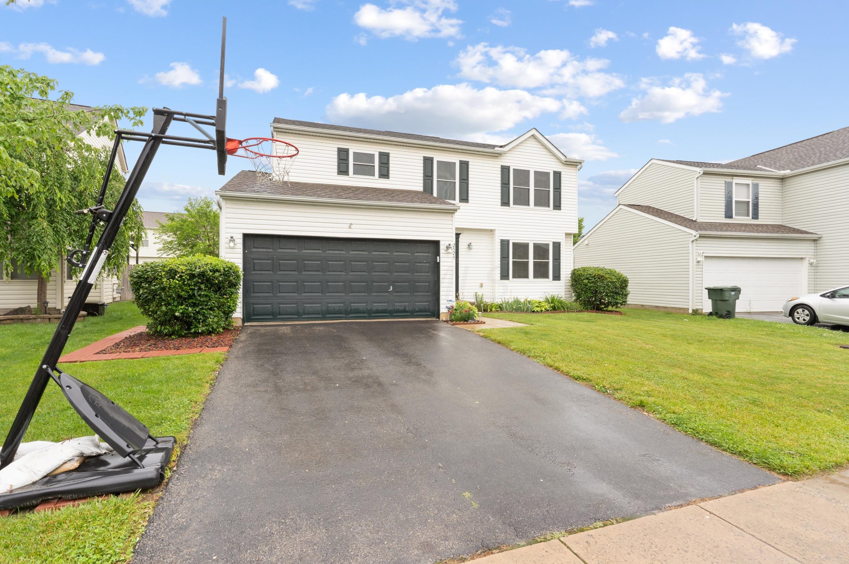 2575 Delamaine Dr, Darbydale, OH 43123