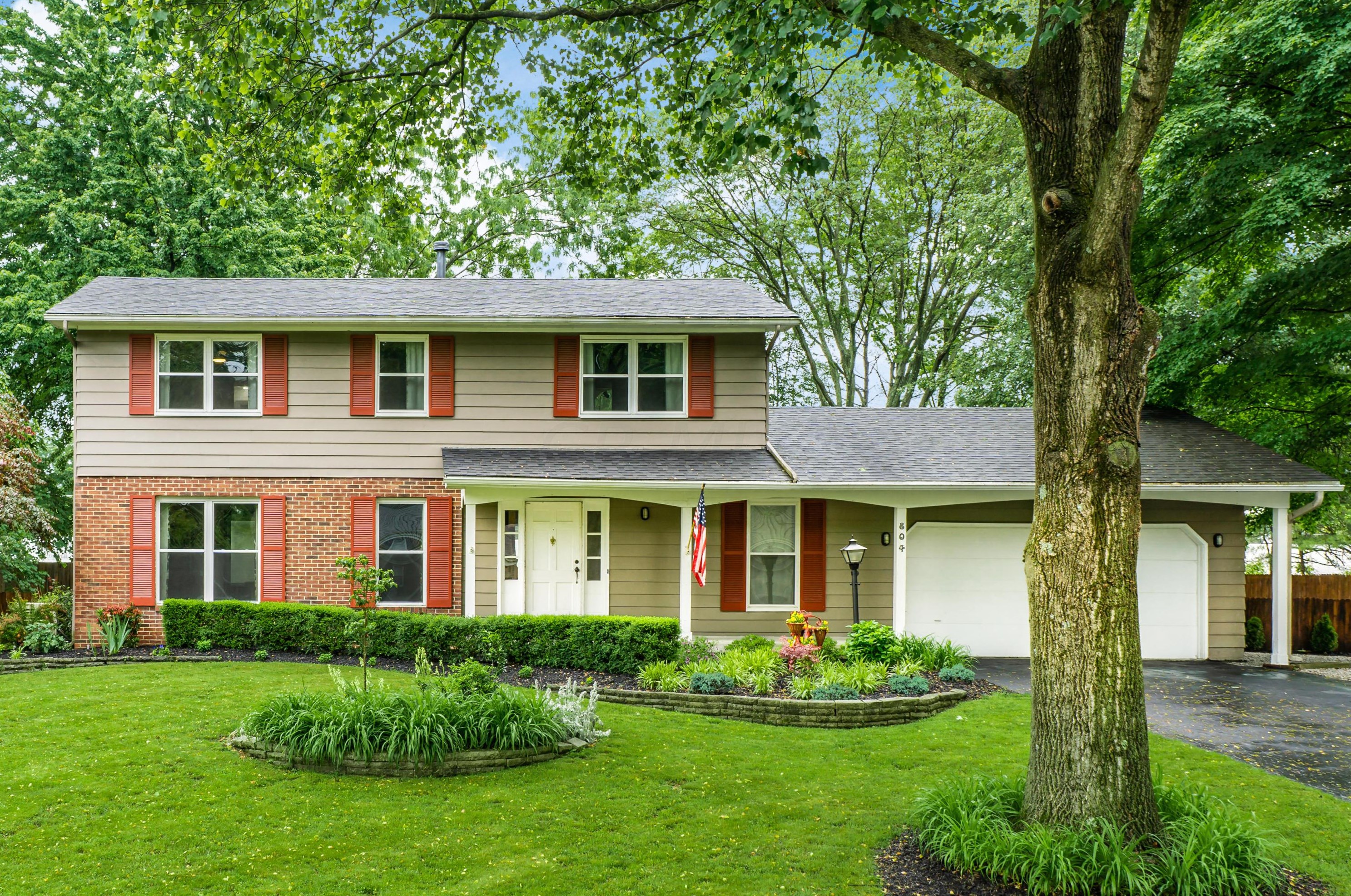 804 Conestoga Dr, Columbus, OH 43213-2619