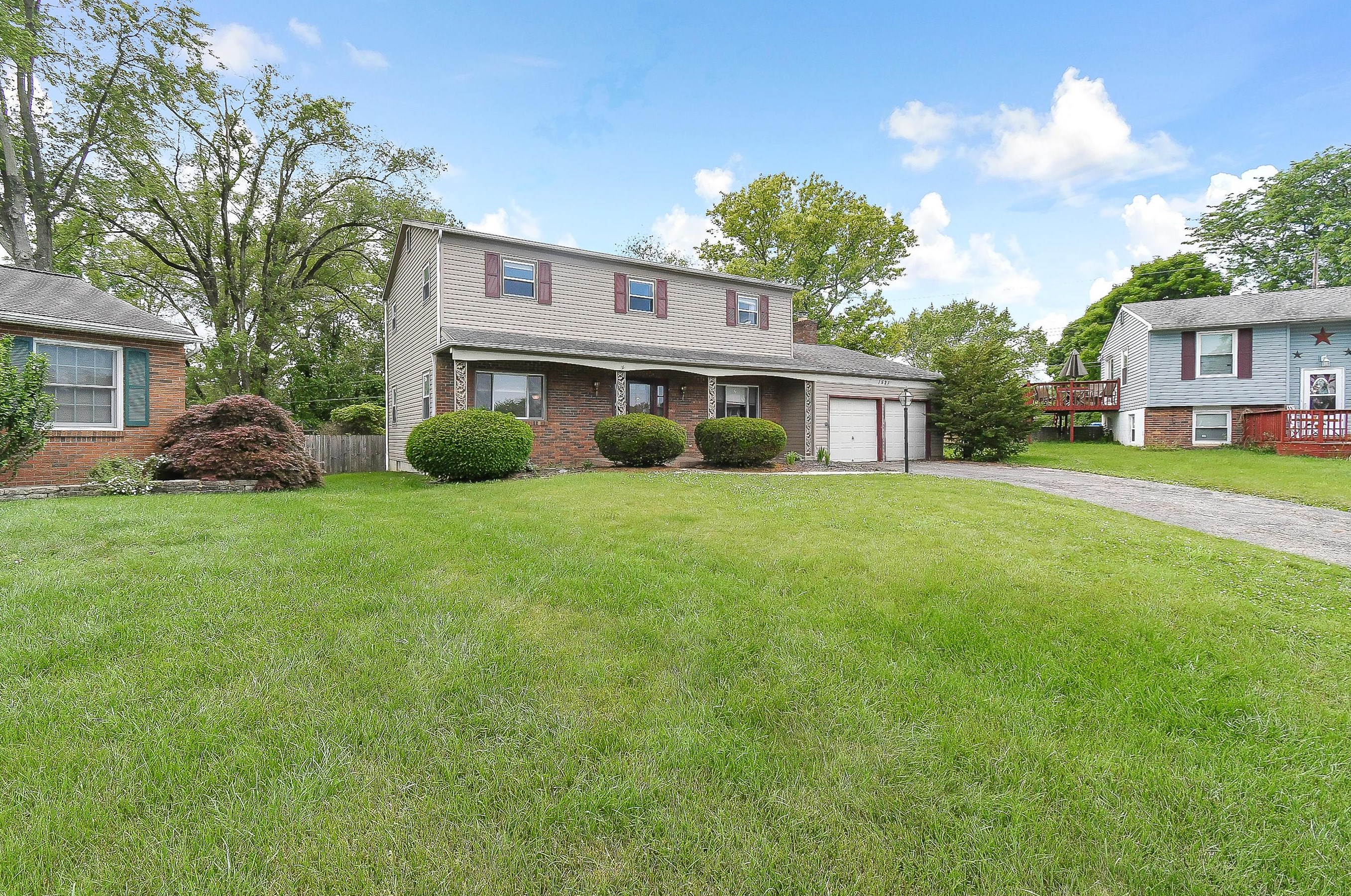 1521 Klibreck Ct, Columbus, OH 43228-3725
