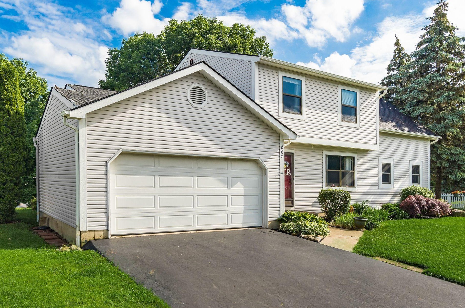807 Ashford Glen Dr, Columbus, OH 43230-3279
