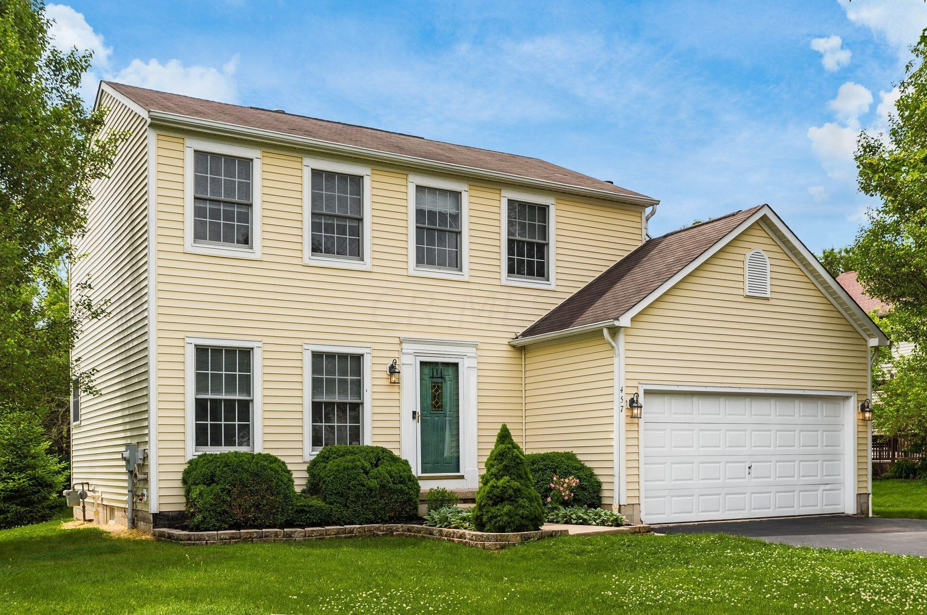 457 W River Dr, Darbydale, OH 43123