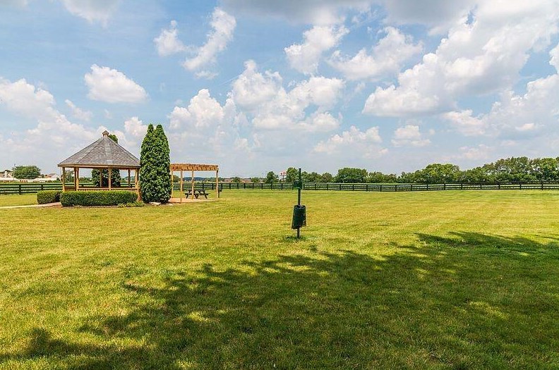 6551 Crab Apple Dr, Cnl Wnchstr OH  43110-7023 exterior