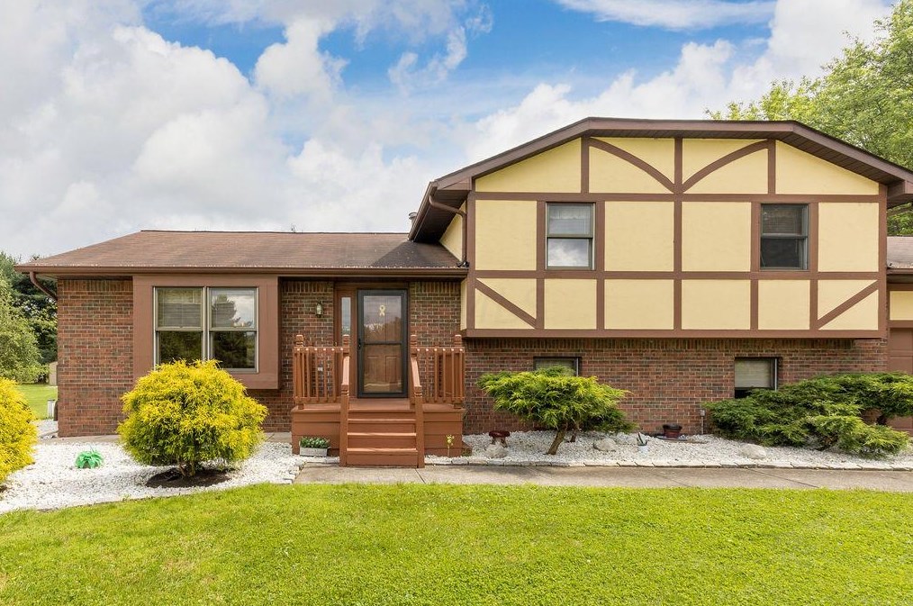 7554 Lee Rd, Westerville, OH 43081-9642